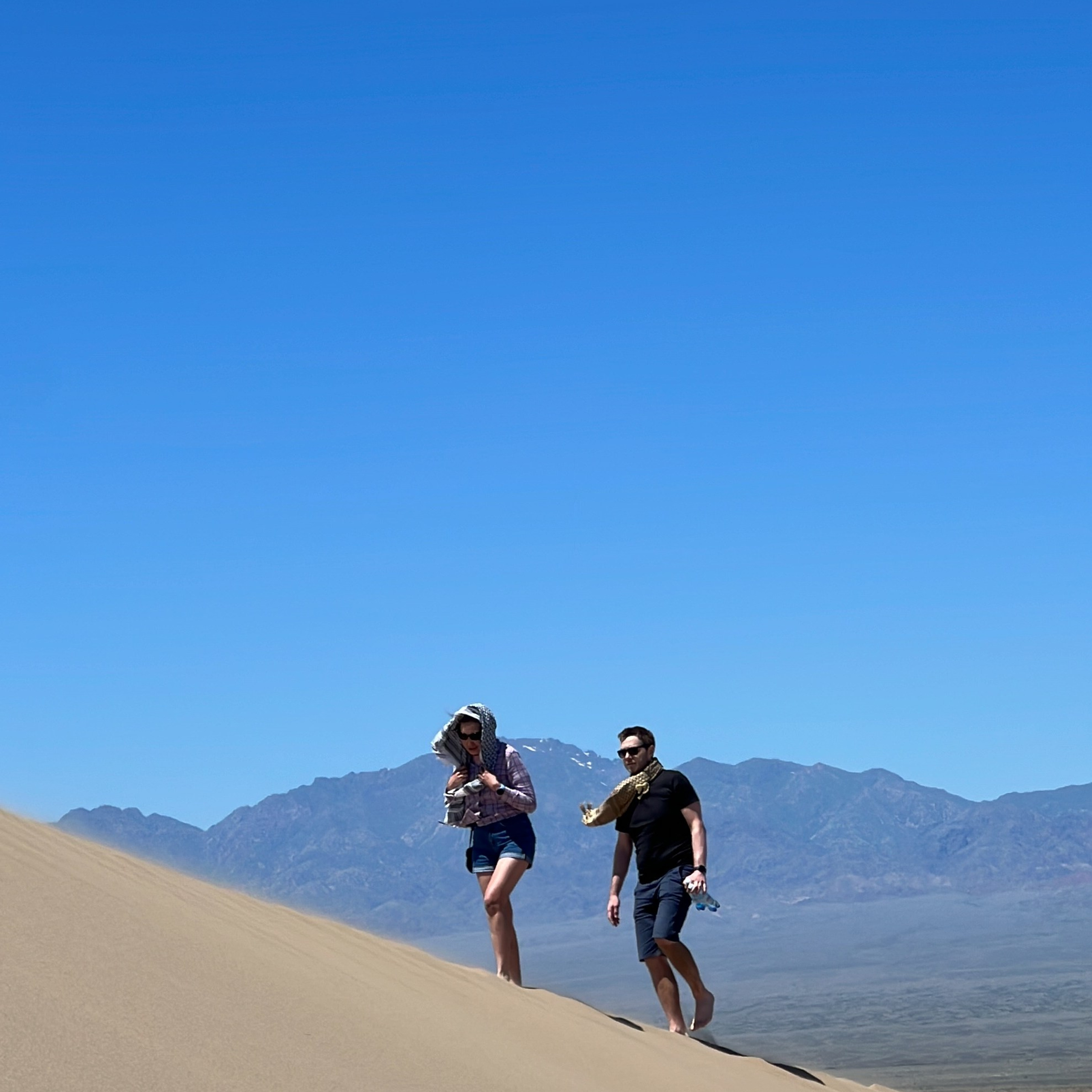 Экскурсия и тур на Поющий Бархан Алтын Эмель из Алматы