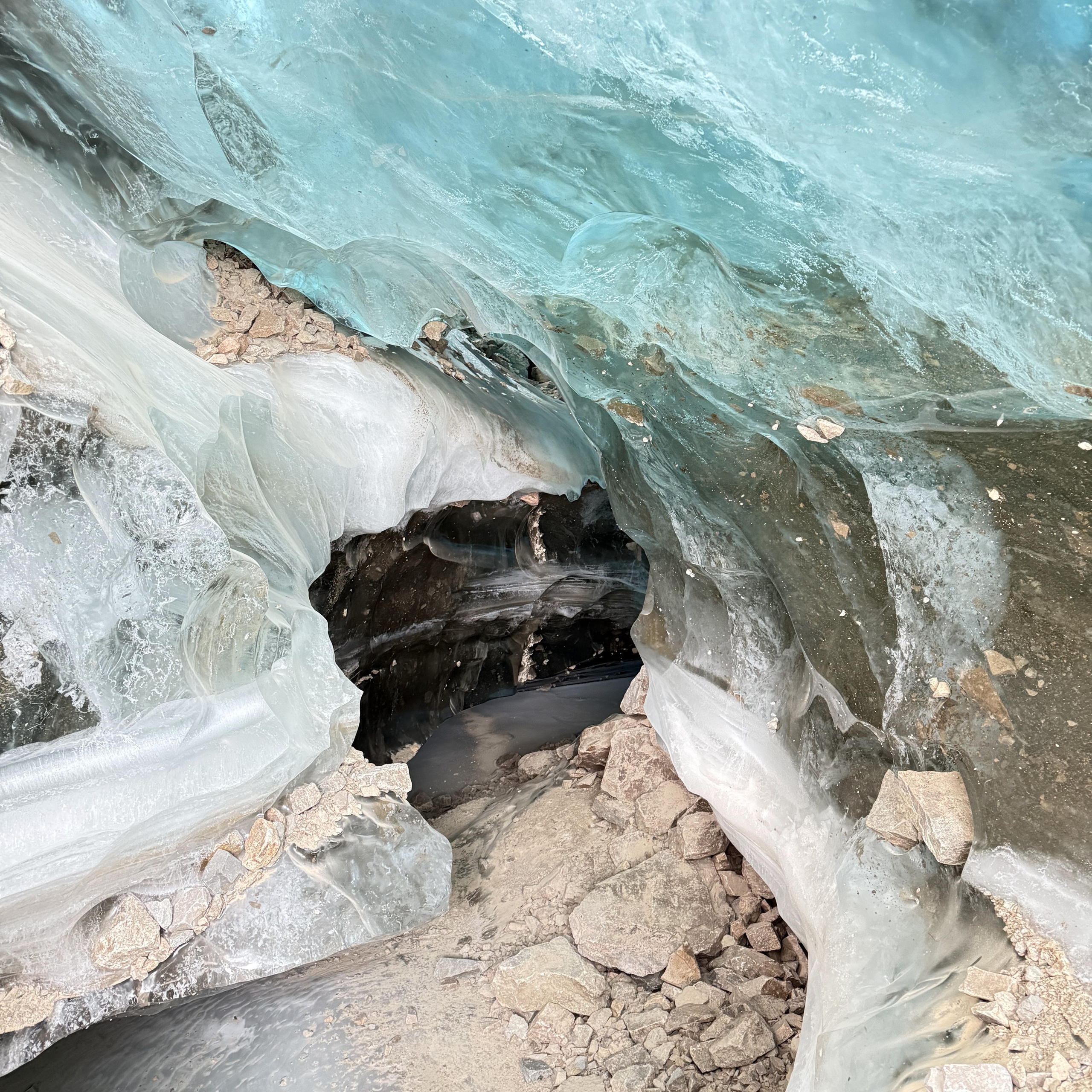 Экскурсия на Ледник Богдановича из Алматы — зимний треккинг