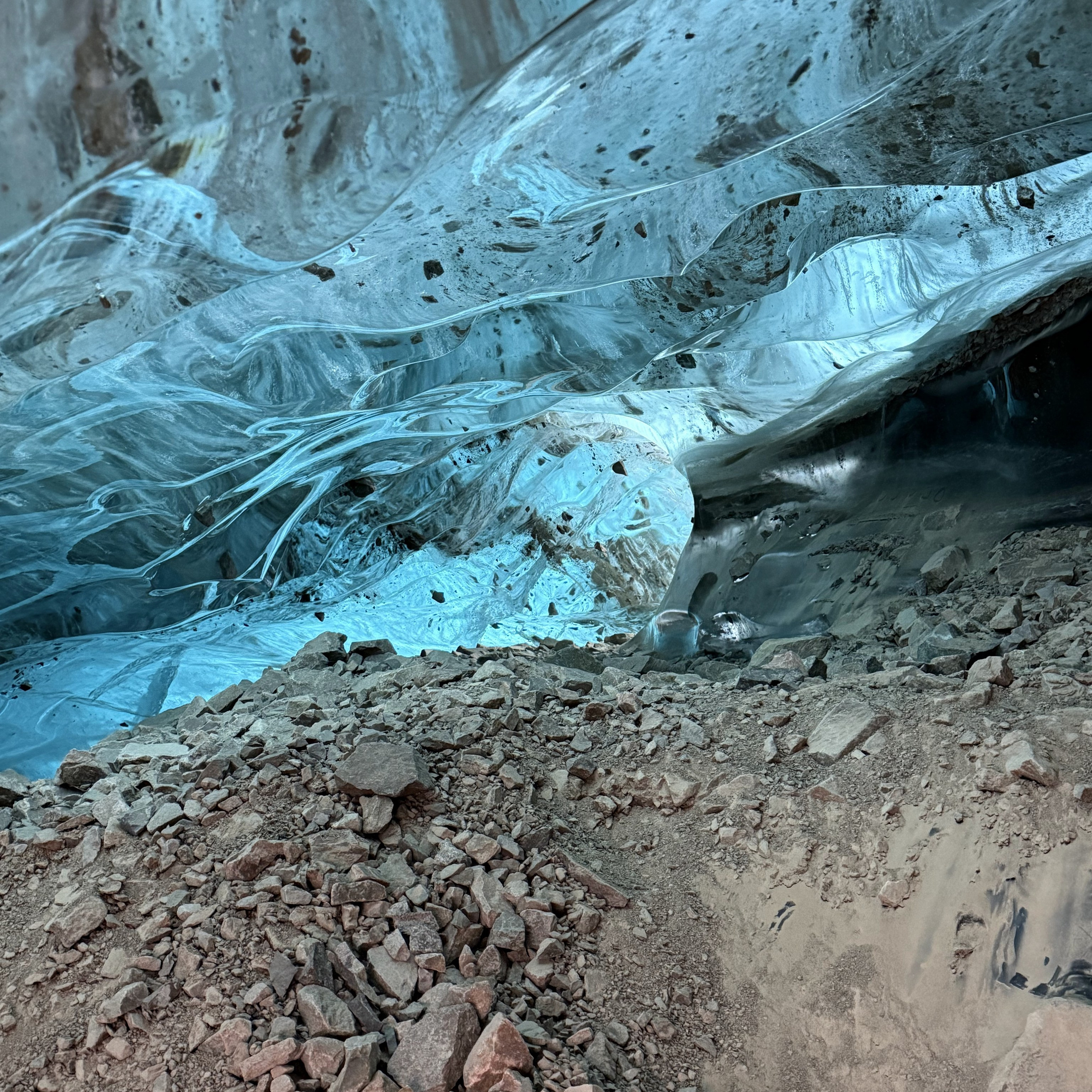 Экскурсия на Ледник Богдановича из Алматы — зимний треккинг