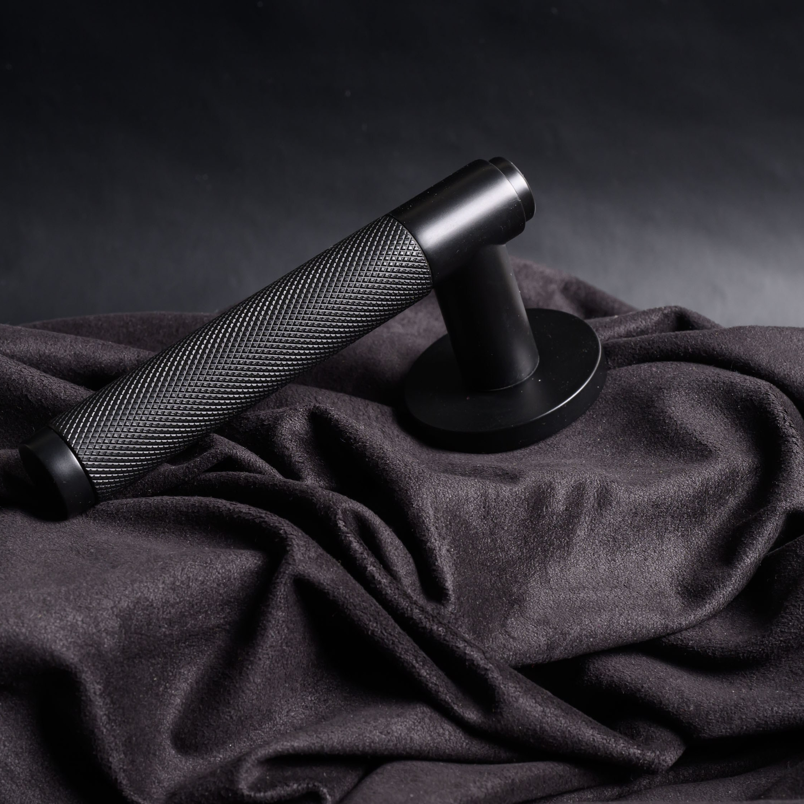 Дверные ручки