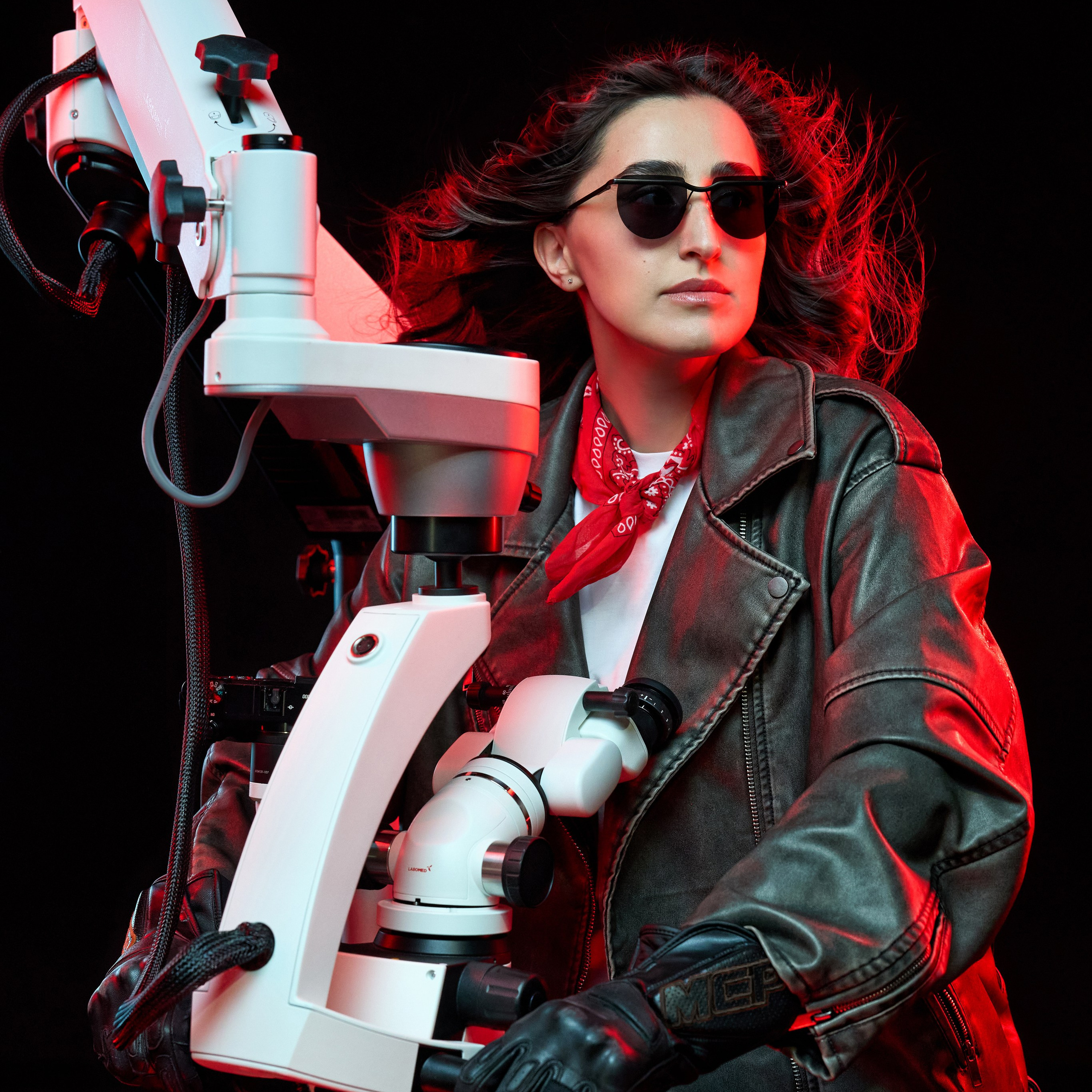 Рекламная фотосъемка медицинского оборудования для каталога. Деловой портрет и бизнес фотография в Санкт-Петербурге