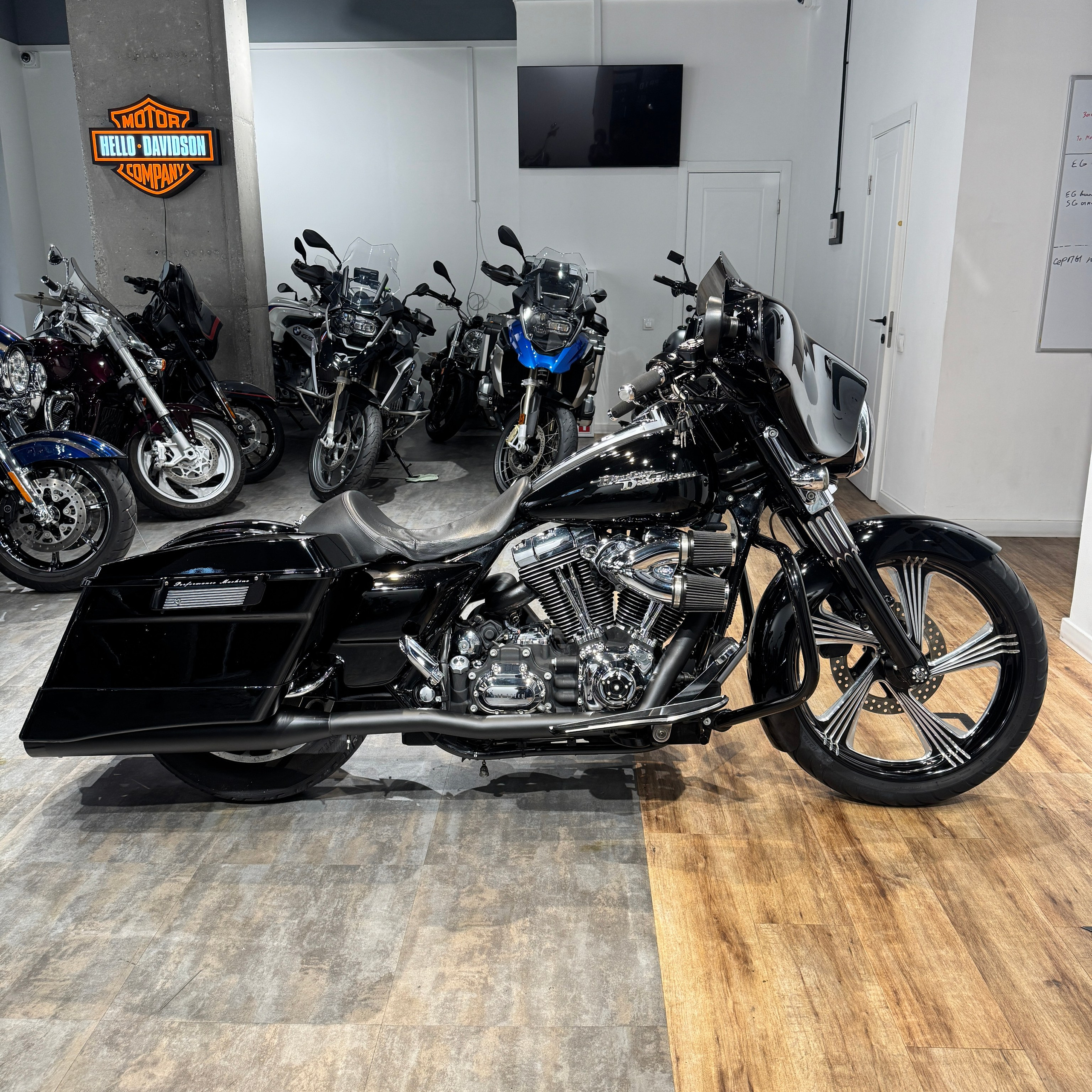 HD Street Glide Bagger