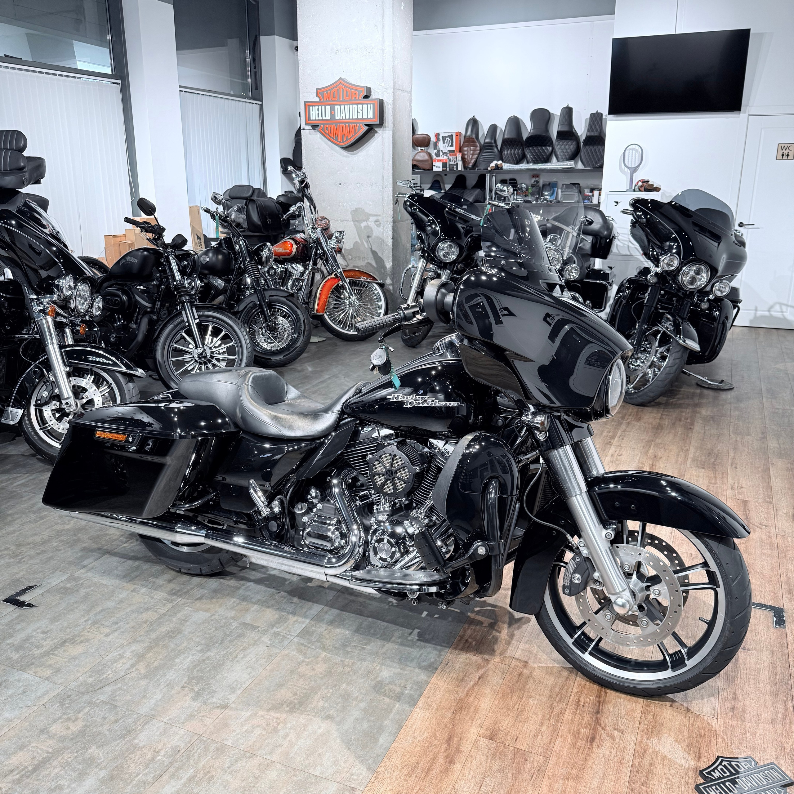 2014 Street Glidе Sресial 103 ABS Vivid Blасk