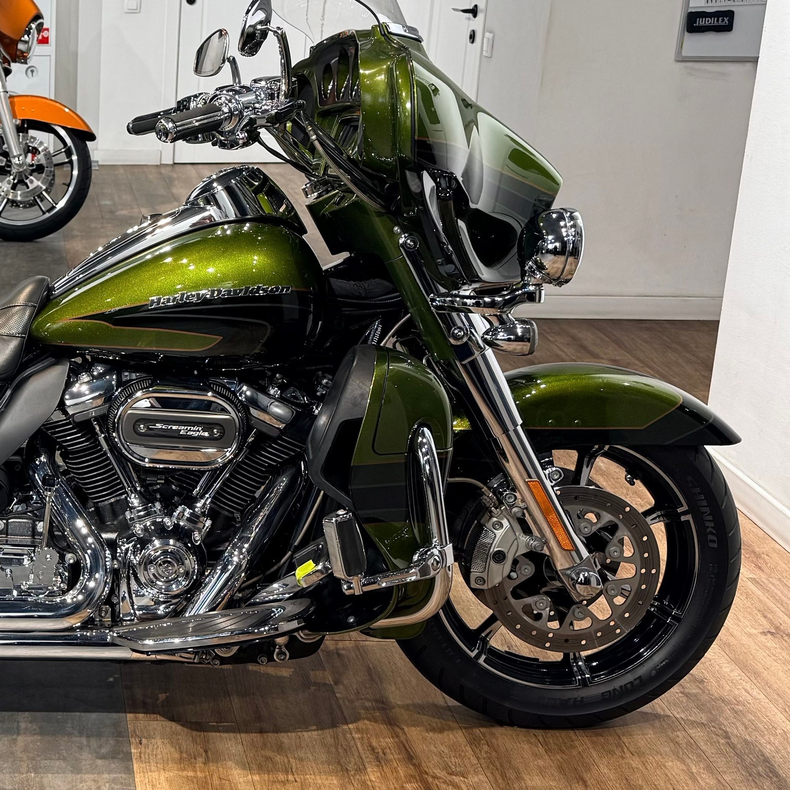 2017 CVO Electra Glide Spiked Olive Serpentine Green