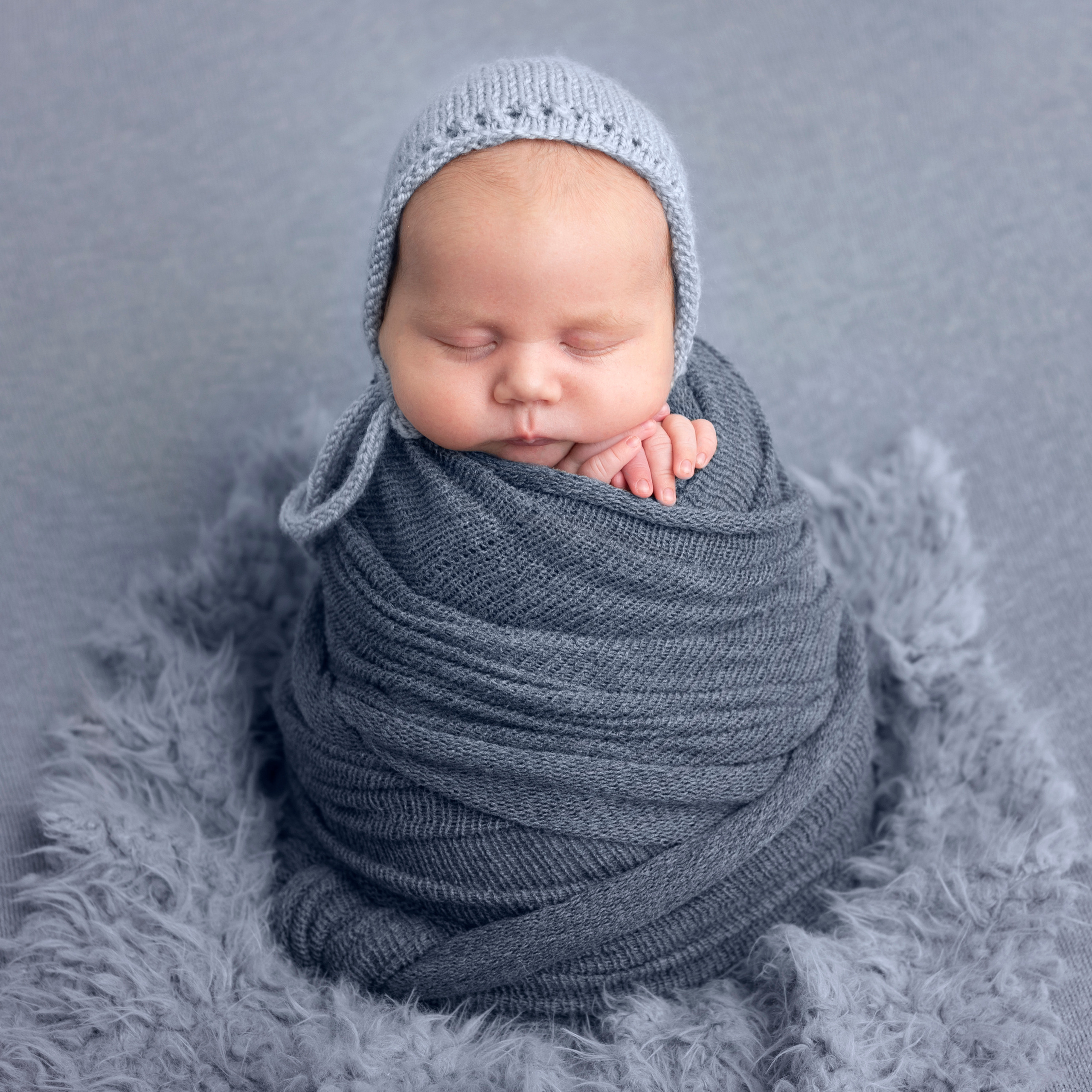 Новорожденные. Фотограф новорожденных и детский фотограф Старый Оскол