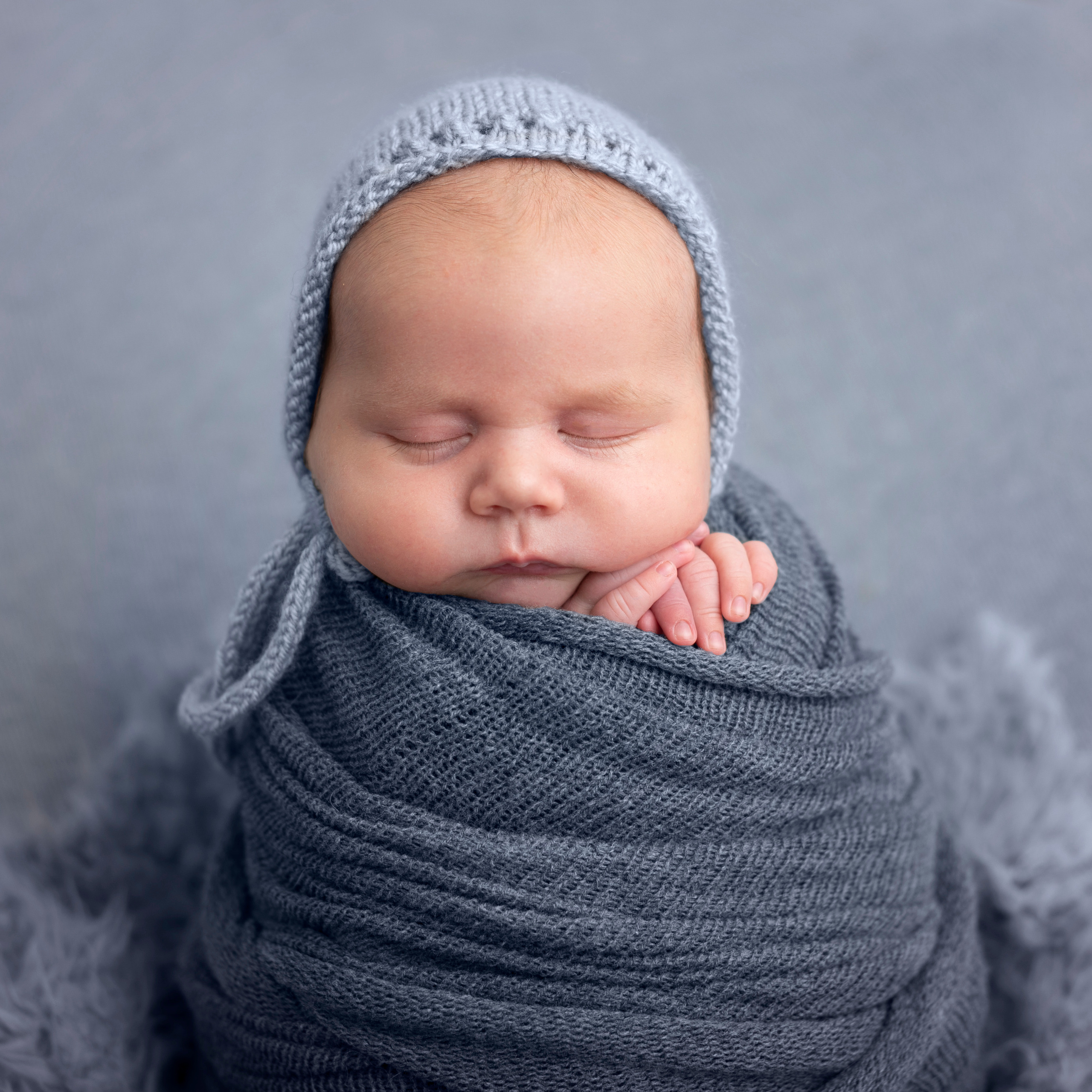 Новорожденные. Фотограф новорожденных и детский фотограф Старый Оскол