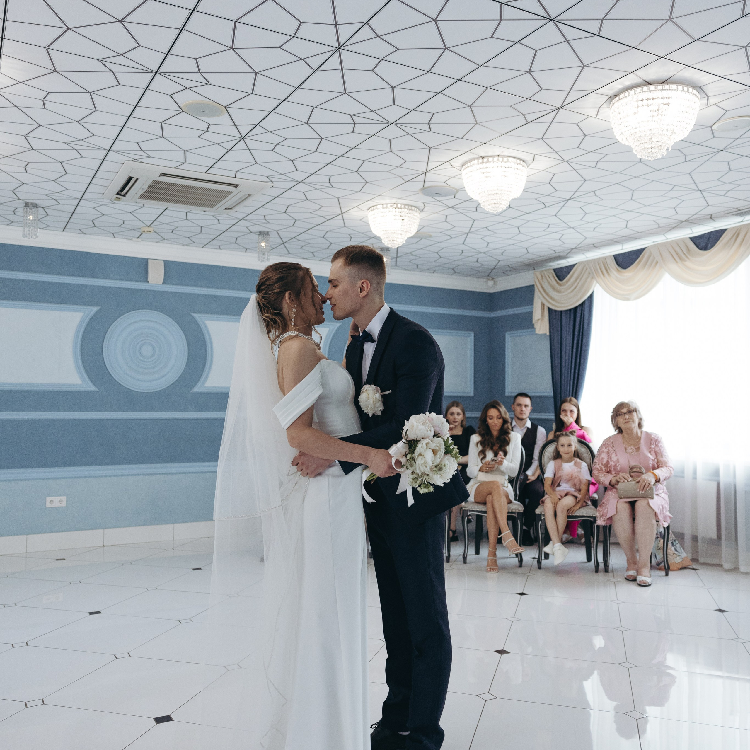 НИКИТА+НИКА. Свадебные фотограф и видеограф в Новосибирске — БОС