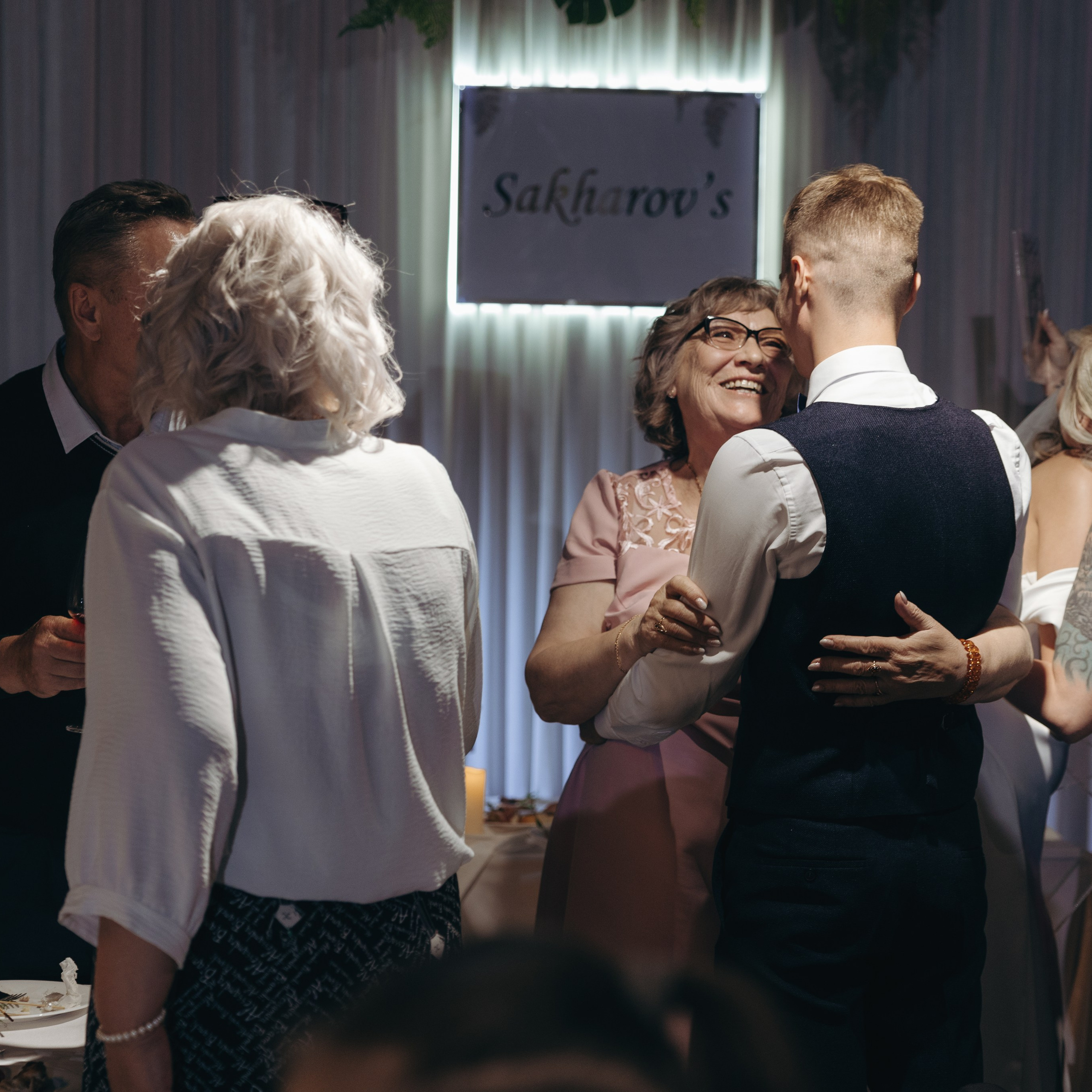 НИКИТА+НИКА. Свадебные фотограф и видеограф в Новосибирске — БОС