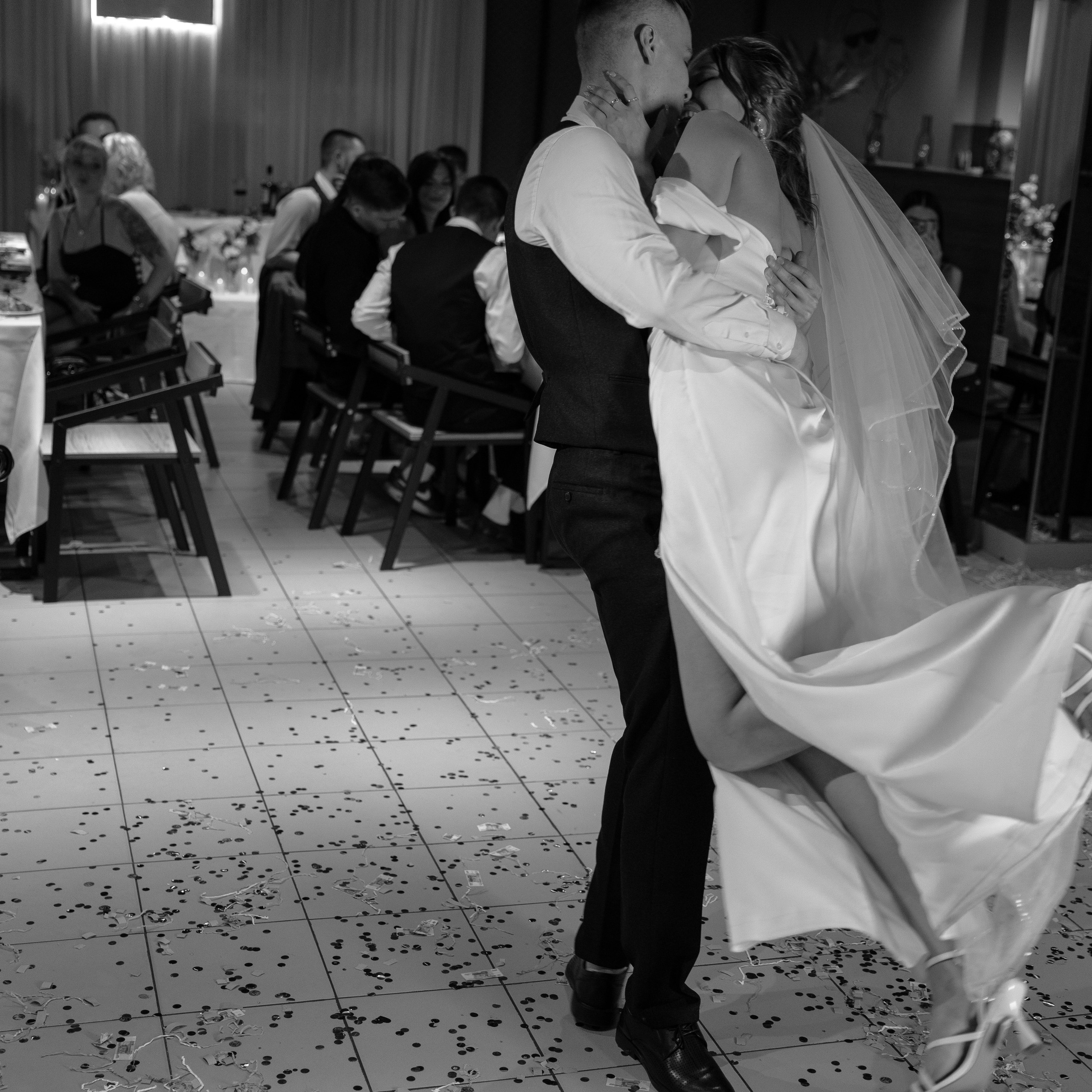 НИКИТА+НИКА. Свадебные фотограф и видеограф в Новосибирске — БОС