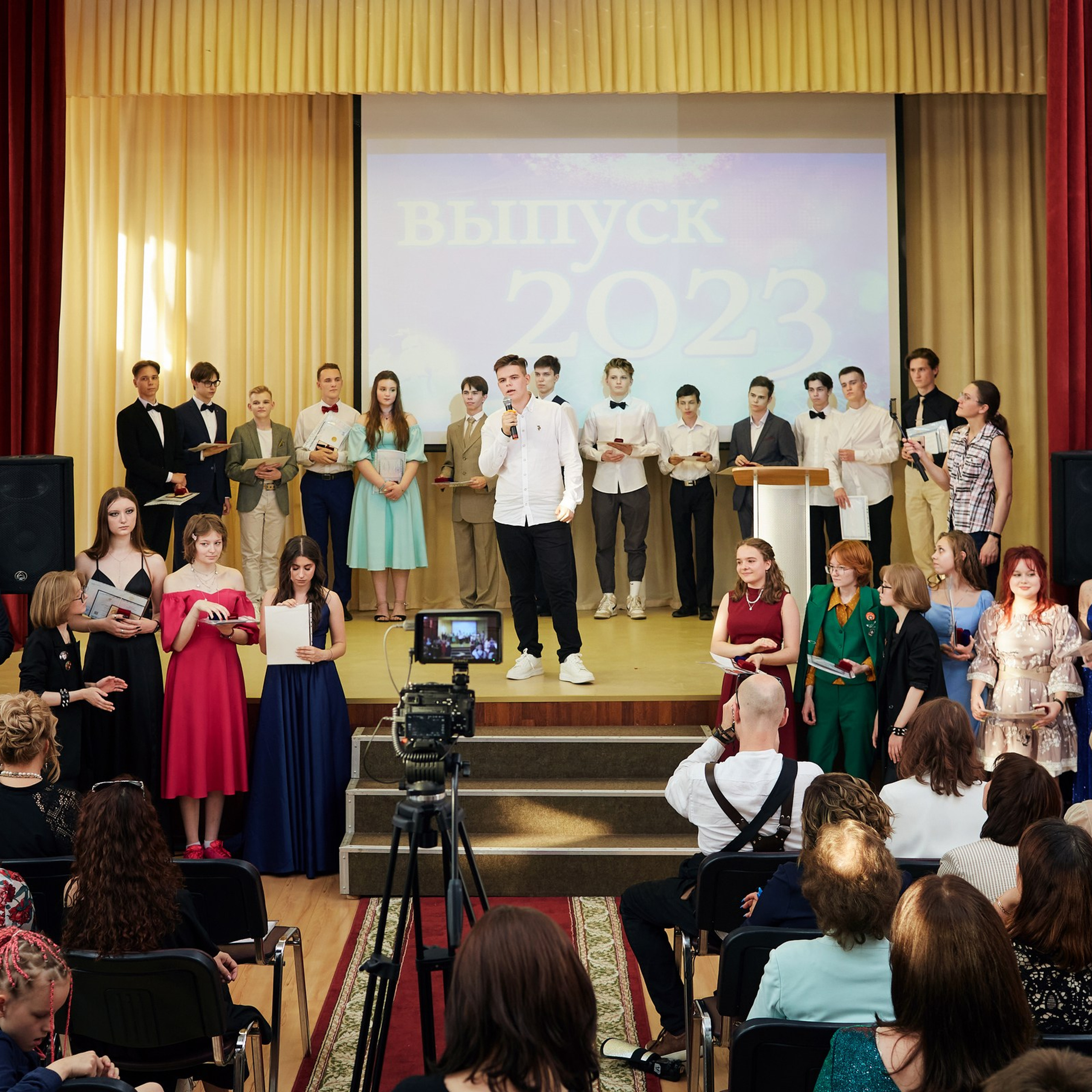 Фотосъемка выпускного. Школьный фотограф Сергей Беликов