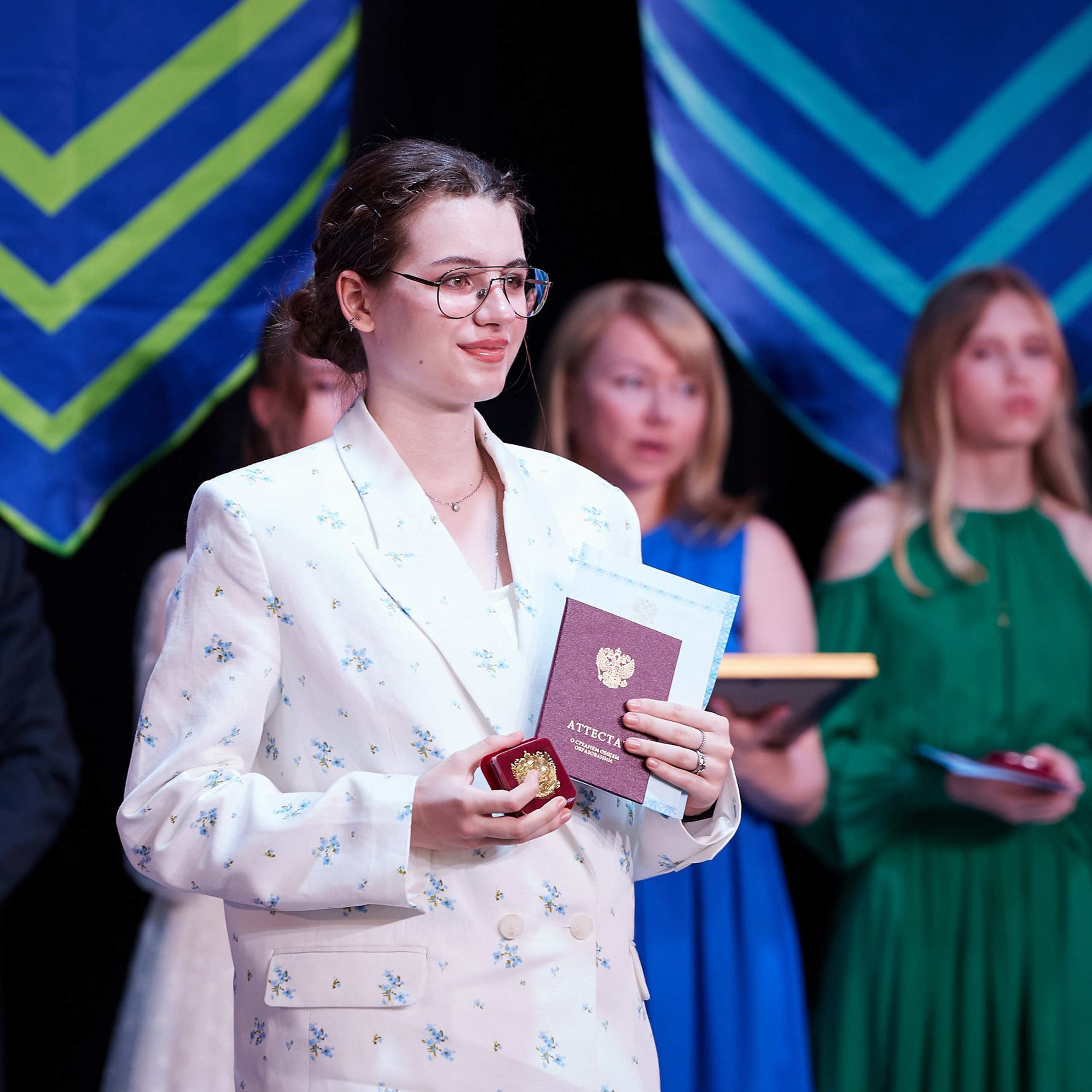 Фотосъемка выпускного. Школьный фотограф Сергей Беликов