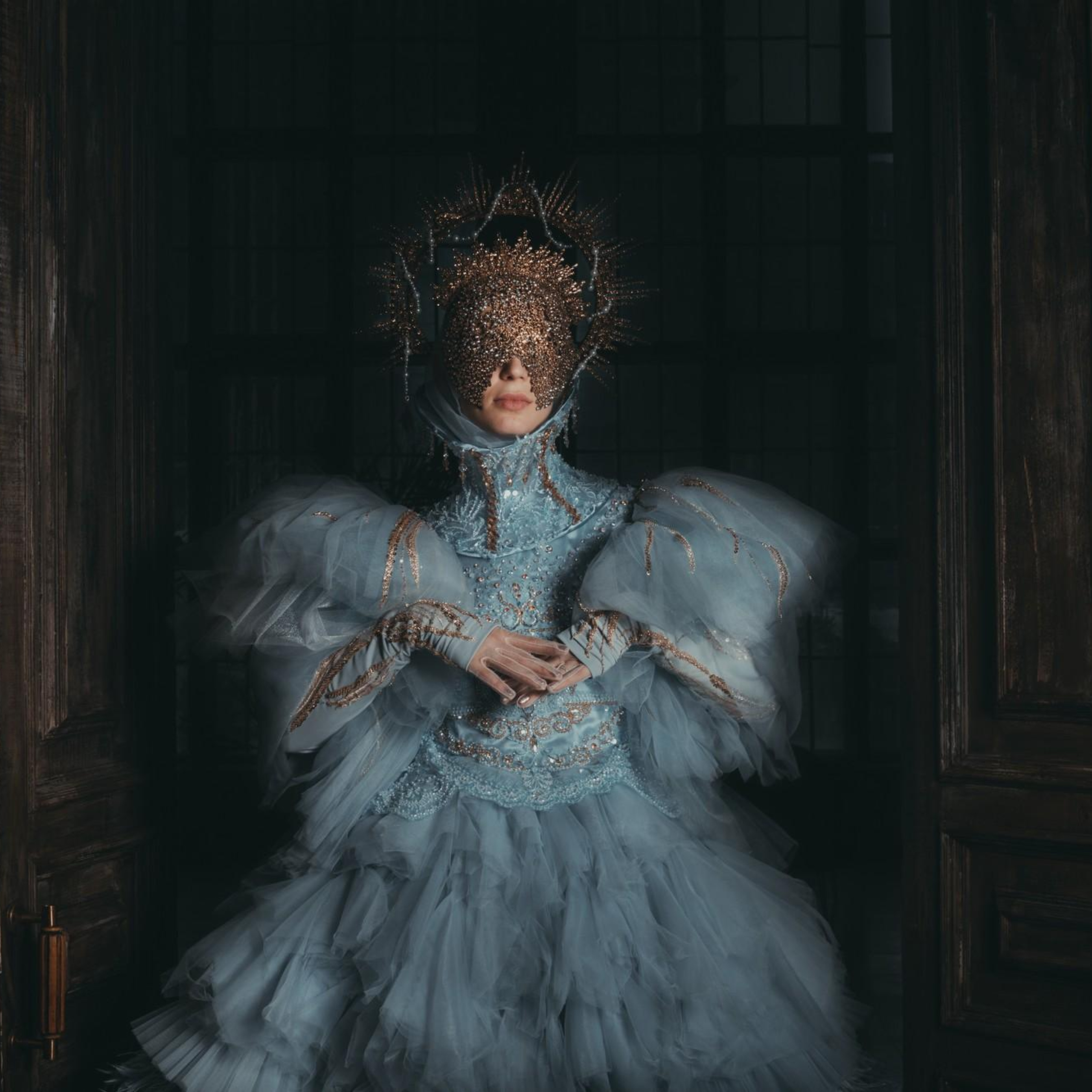 Блог. Фотографии, видео от Лисавлесу. Мимы и Ходулисты на встречу гостей. Москва