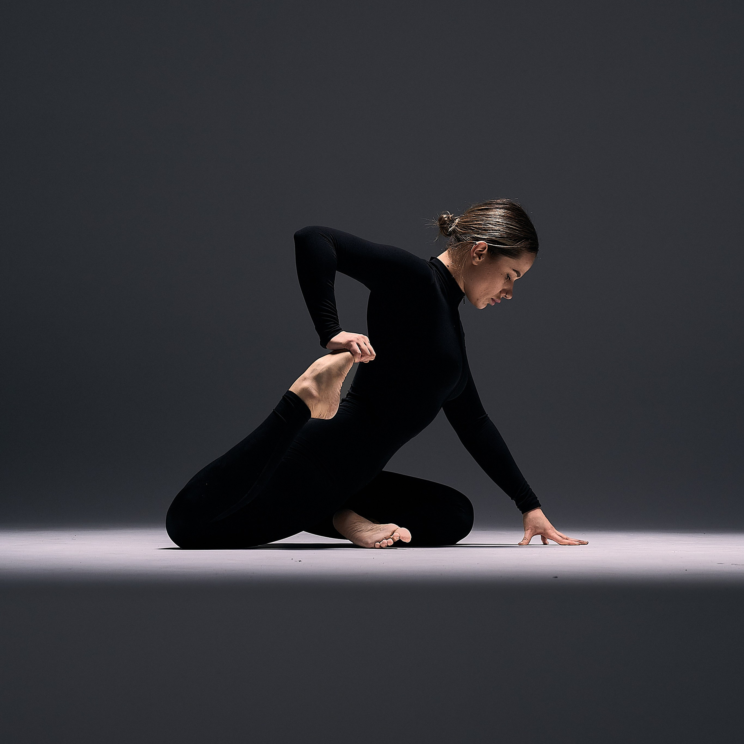 Фотограф Москва Денис Косых — портреты, йога, творческие съёмки