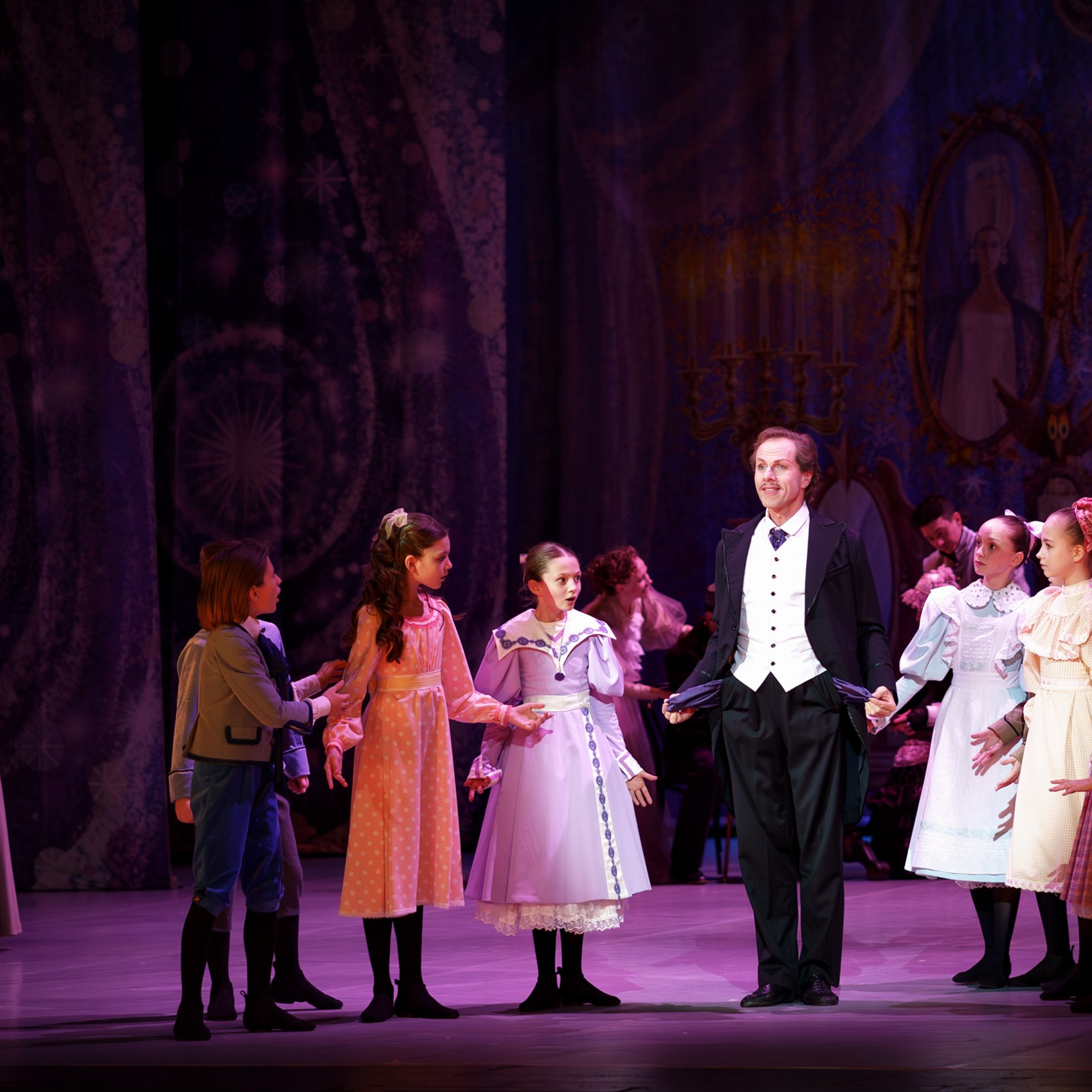 Репортаж для СГАХ в г. Севастополь, Щелкунчик, спектакль. Виктория Беник