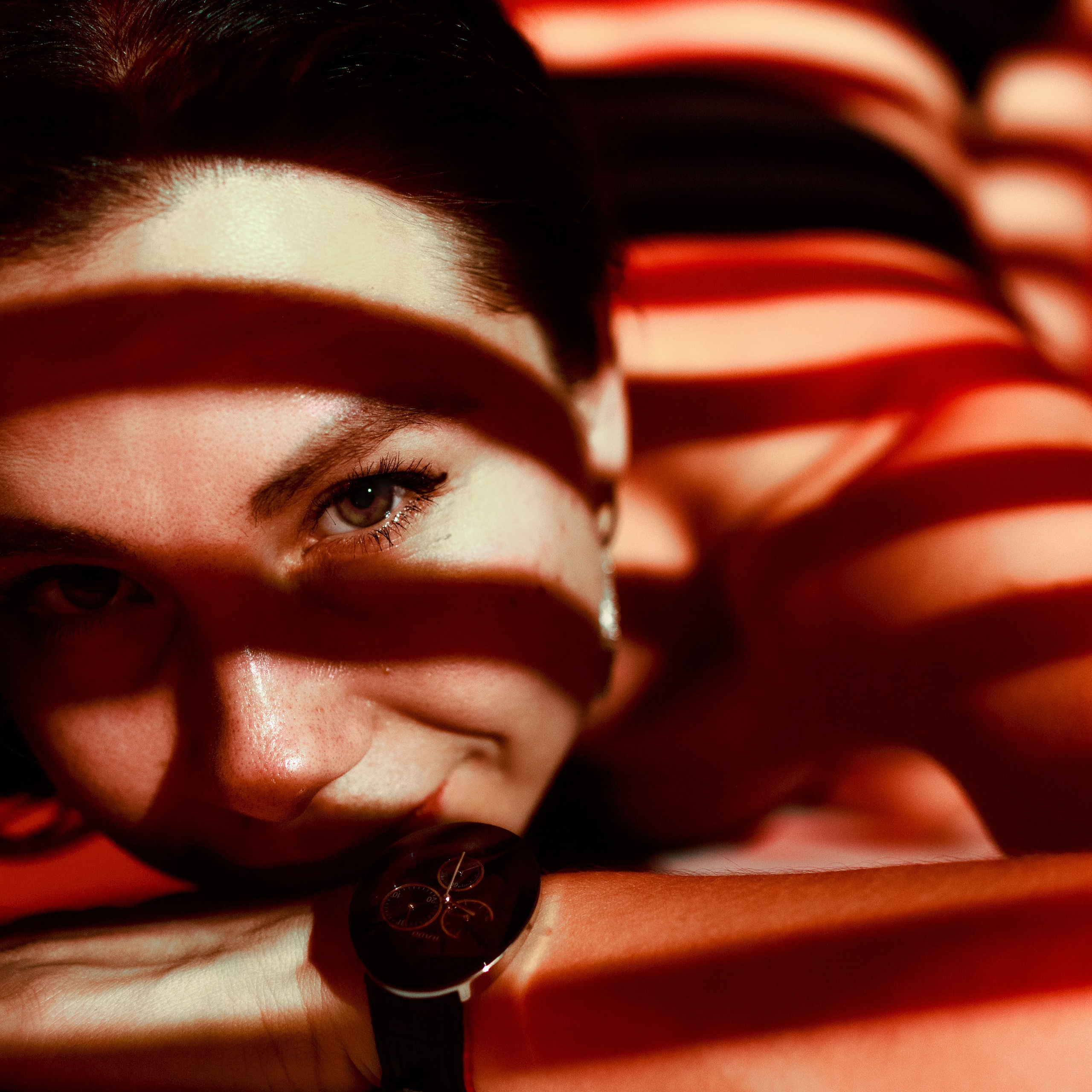 Заказать фотосессию в студии в Екатеринбурге | Женская фотосессия. Репортажный фотограф Екатеринбург | Яркий, качественный репортаж | Концерты, клубы, репортаж, праздники, корпоративы