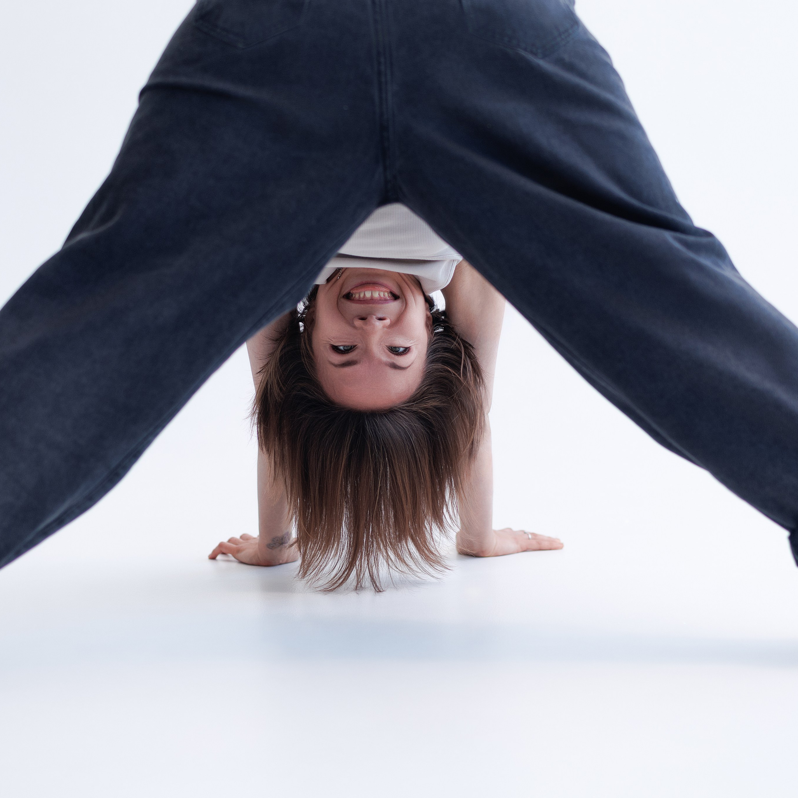 Заказать фотосессию в студии в Екатеринбурге | Женская фотосессия. Репортажный фотограф Екатеринбург | Яркий, качественный репортаж | Концерты, клубы, репортаж, праздники, корпоративы