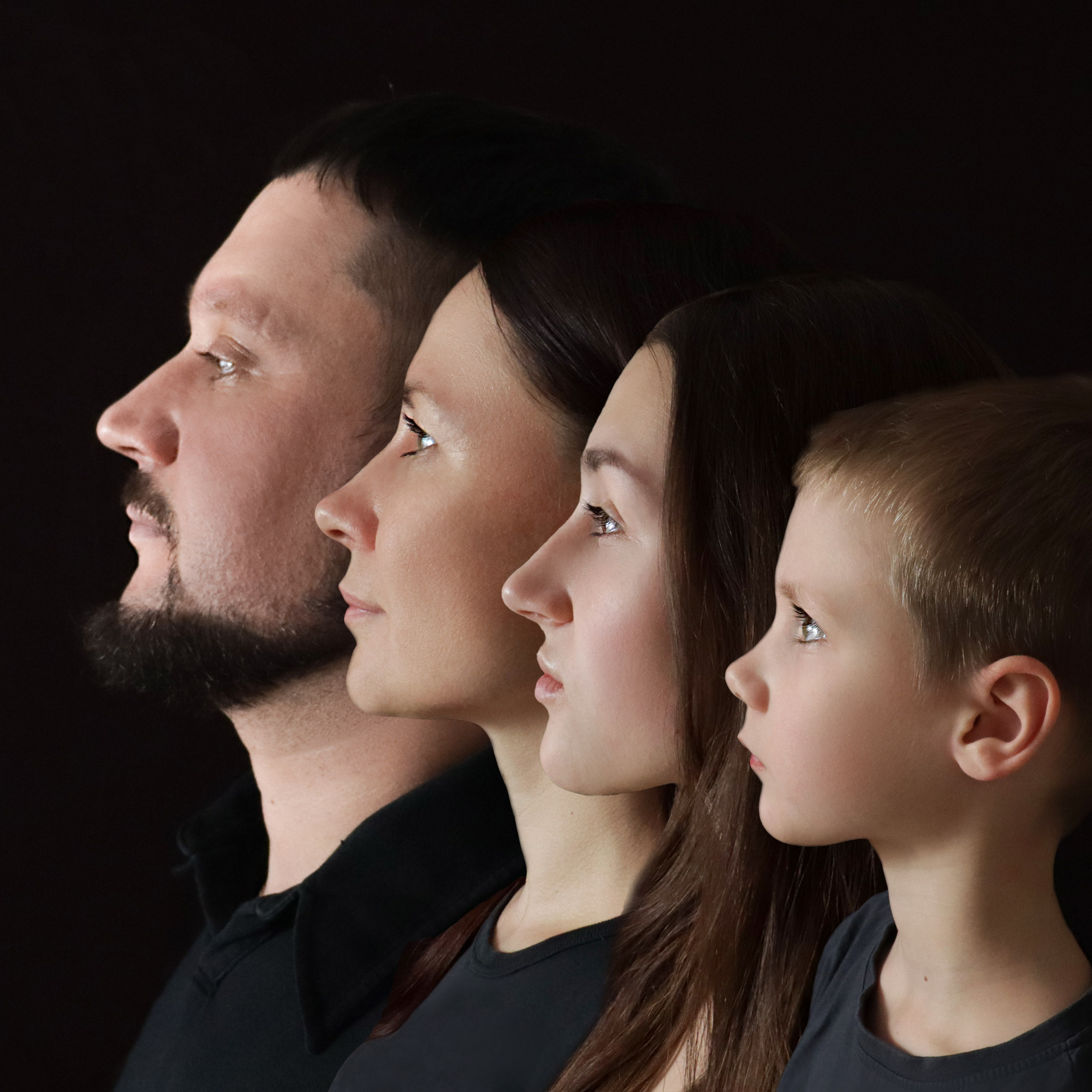 семейный портрет, портрет на холсте Барнаул, подарок Барнаул, идеи подарков Барнаул, идеи подарков на годовщину Барнаул, идеи подарков на день рождения Барнаул, портрет семьи в профиль Барнаул