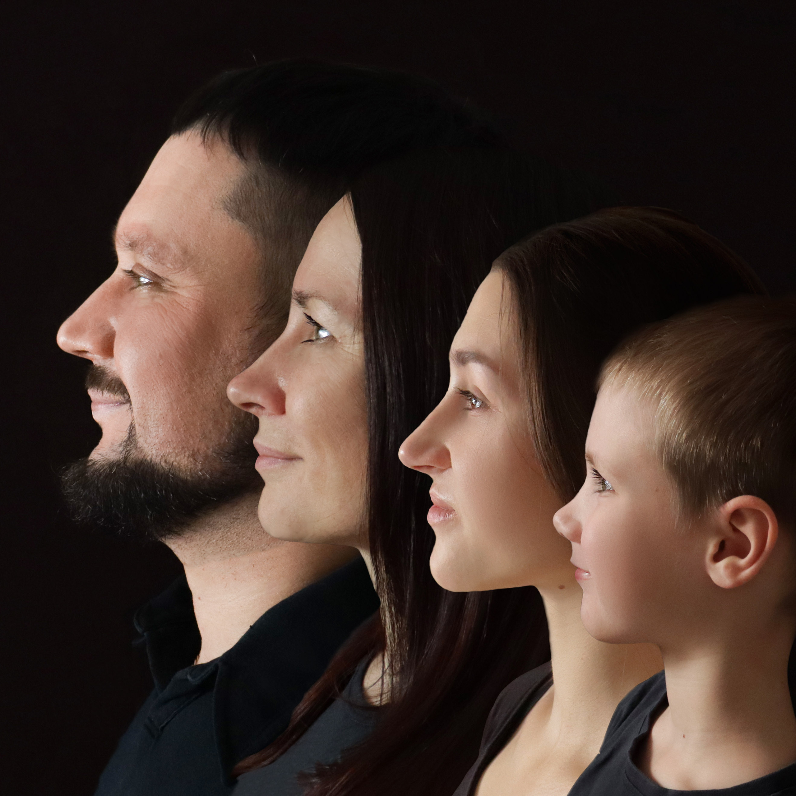 семейный портрет, портрет на холсте Барнаул, подарок Барнаул, идеи подарков Барнаул, идеи подарков на годовщину Барнаул, идеи подарков на день рождения Барнаул, портрет семьи в профиль Барнаул