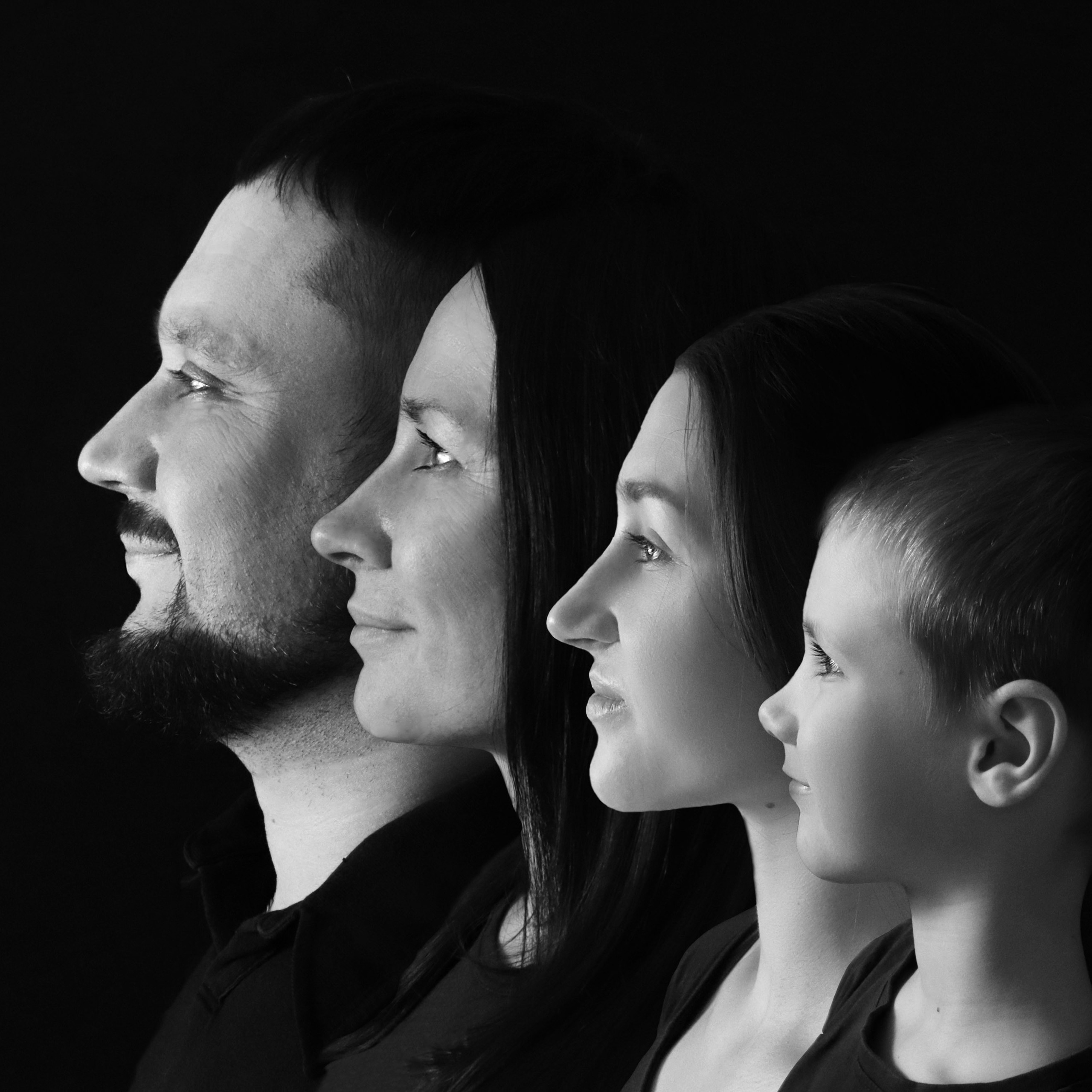 семейный портрет, портрет на холсте Барнаул, подарок Барнаул, идеи подарков Барнаул, идеи подарков на годовщину Барнаул, идеи подарков на день рождения Барнаул, портрет семьи в профиль Барнаул