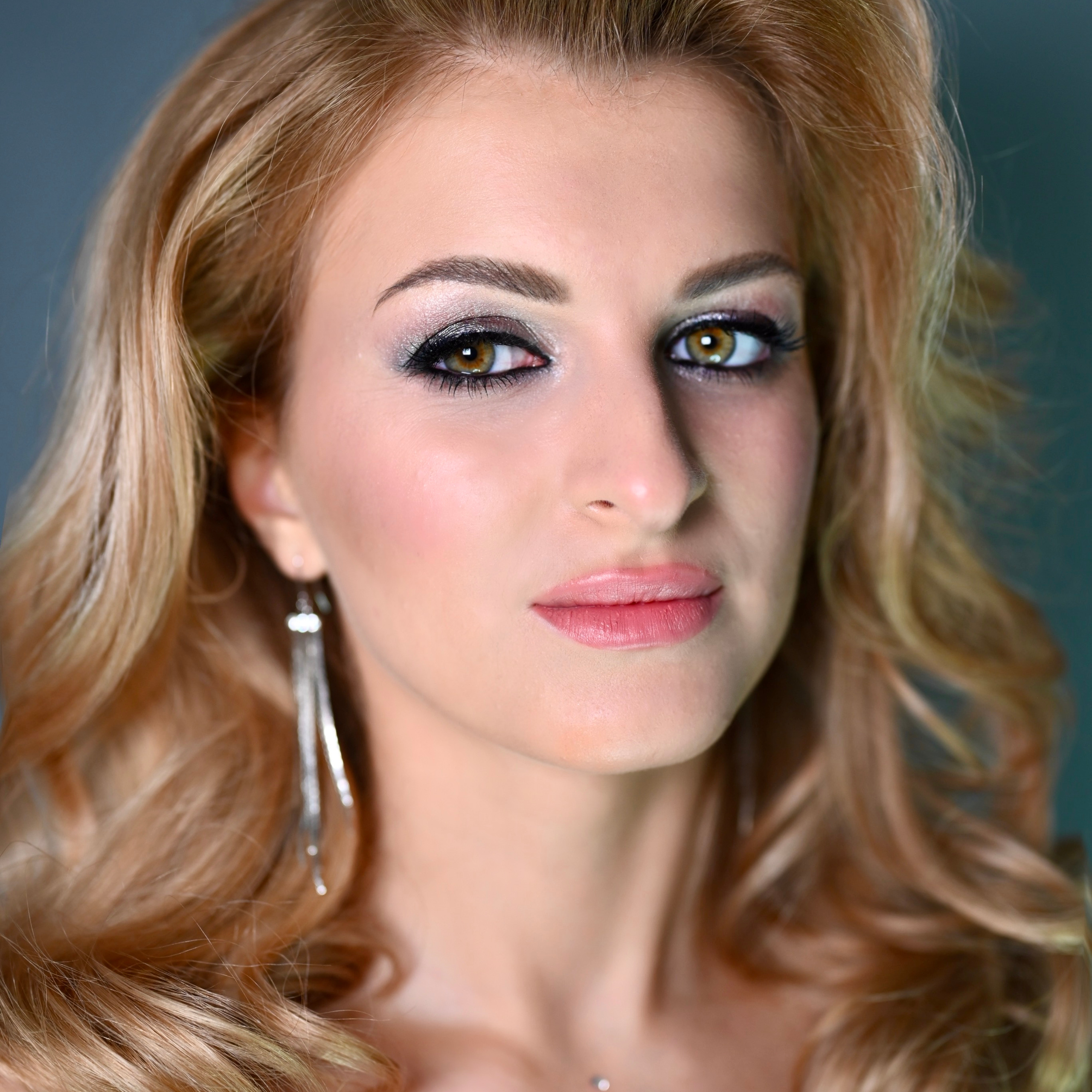 Портфолио Елены Геор. Салон свадебных стилистов