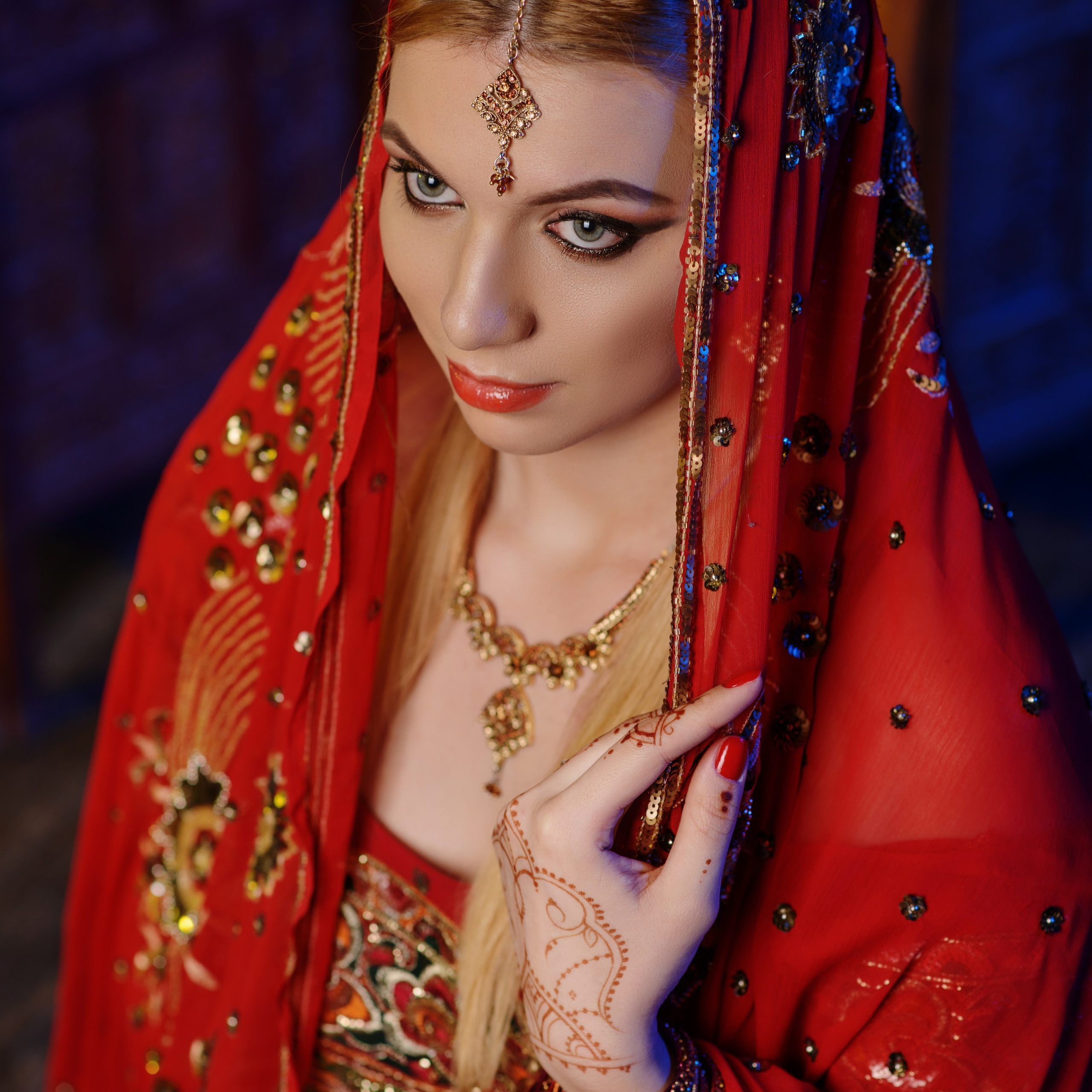 Фотосессия девушек. Фотограф Москва: тематическая фотосессия с подбором образа