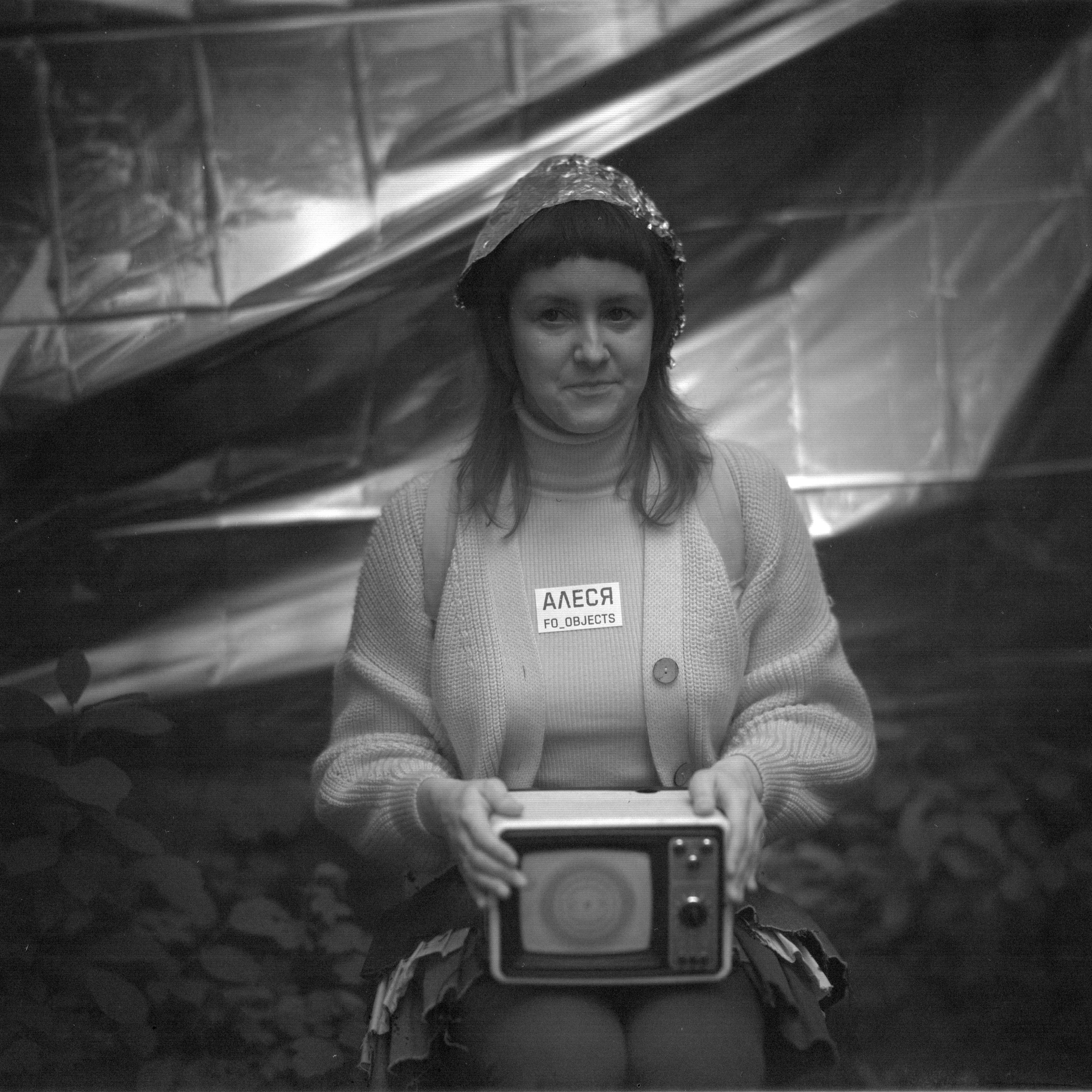 Ремонт головы с помощью Фольги и Буратино. Roman Hodirev is an esoteriologist, multidisciplinary artist, photographer and musician. Saint Petersburg, Riga