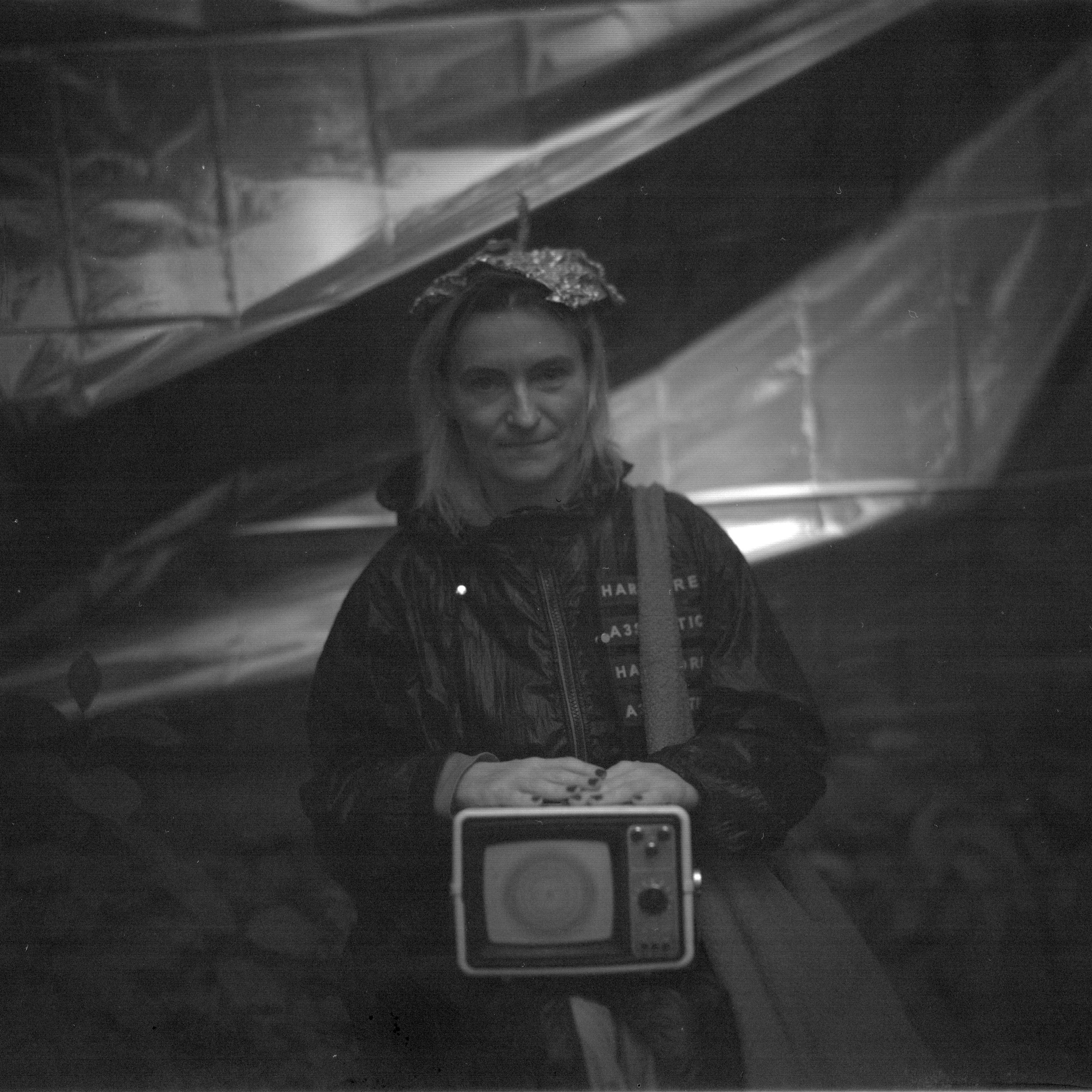 Ремонт головы с помощью Фольги и Буратино. Roman Hodirev is an esoteriologist, multidisciplinary artist, photographer and musician. Saint Petersburg, Riga