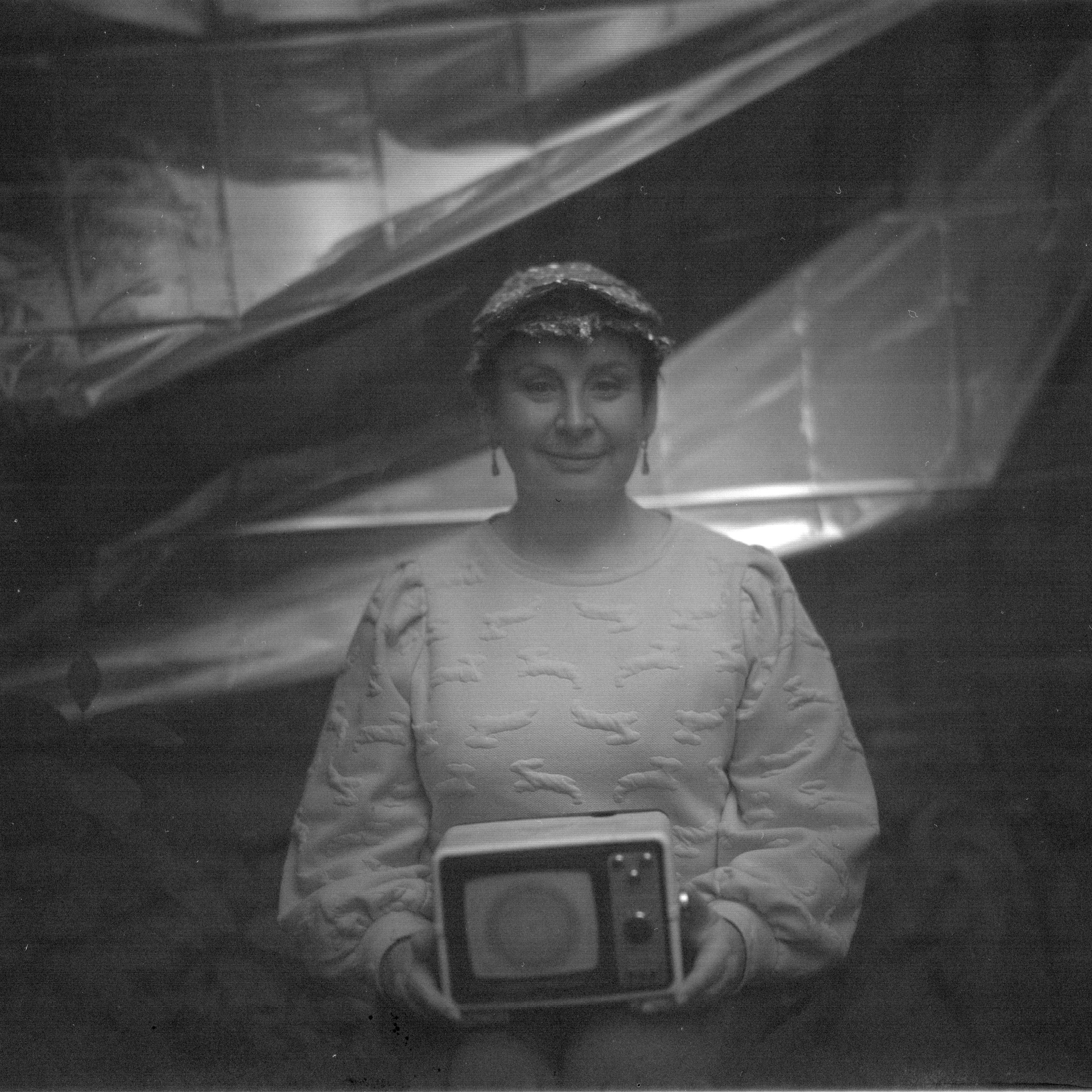 Ремонт головы с помощью Фольги и Буратино. Roman Hodirev is an esoteriologist, multidisciplinary artist, photographer and musician. Saint Petersburg, Riga