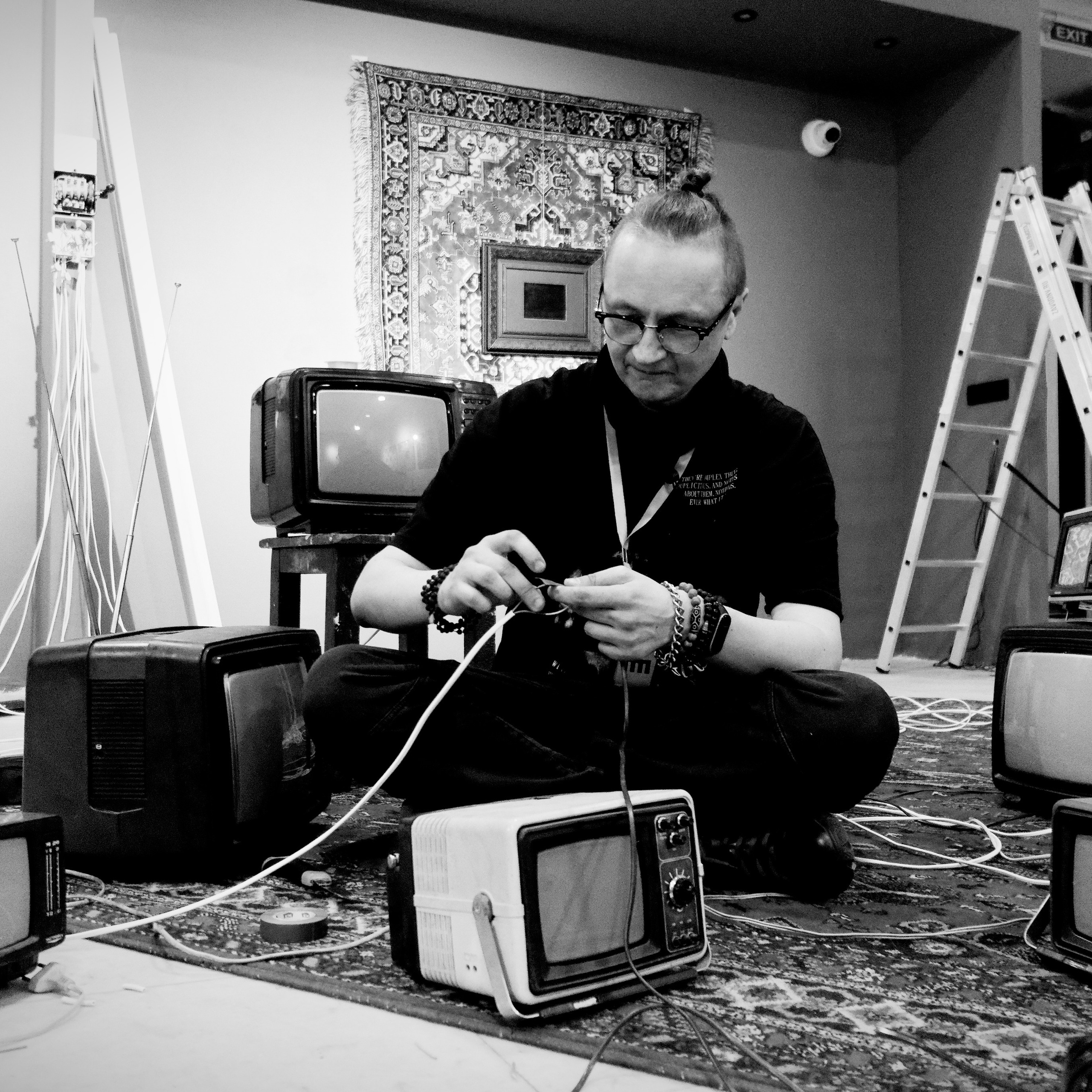 Bardo. Роман Ходырев — эзотериолог, художник, фотограф и музыкант. Санкт-Петербург, Рига