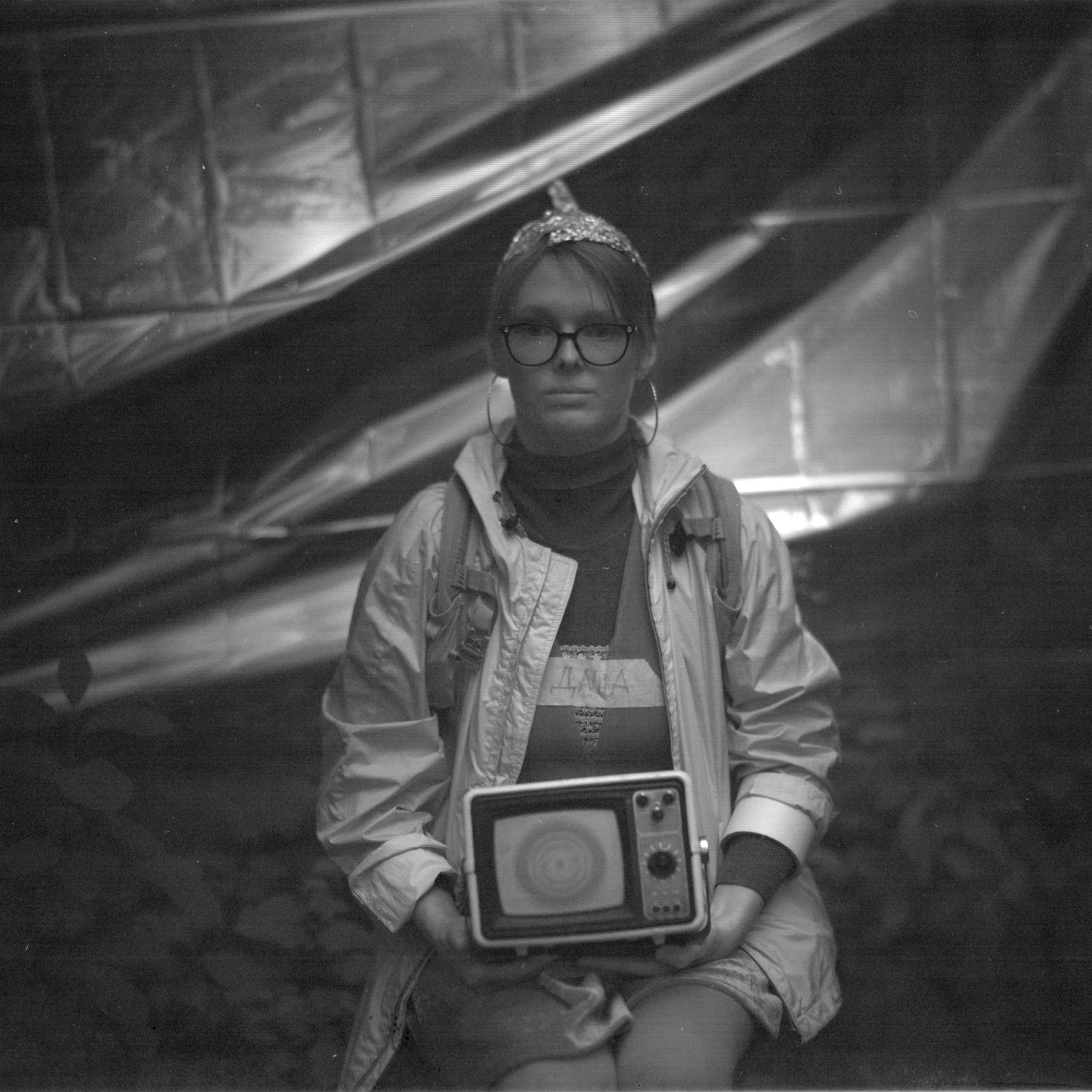 Ремонт головы с помощью Фольги и Буратино. Roman Hodirev is an esoteriologist, multidisciplinary artist, photographer and musician. Saint Petersburg, Riga