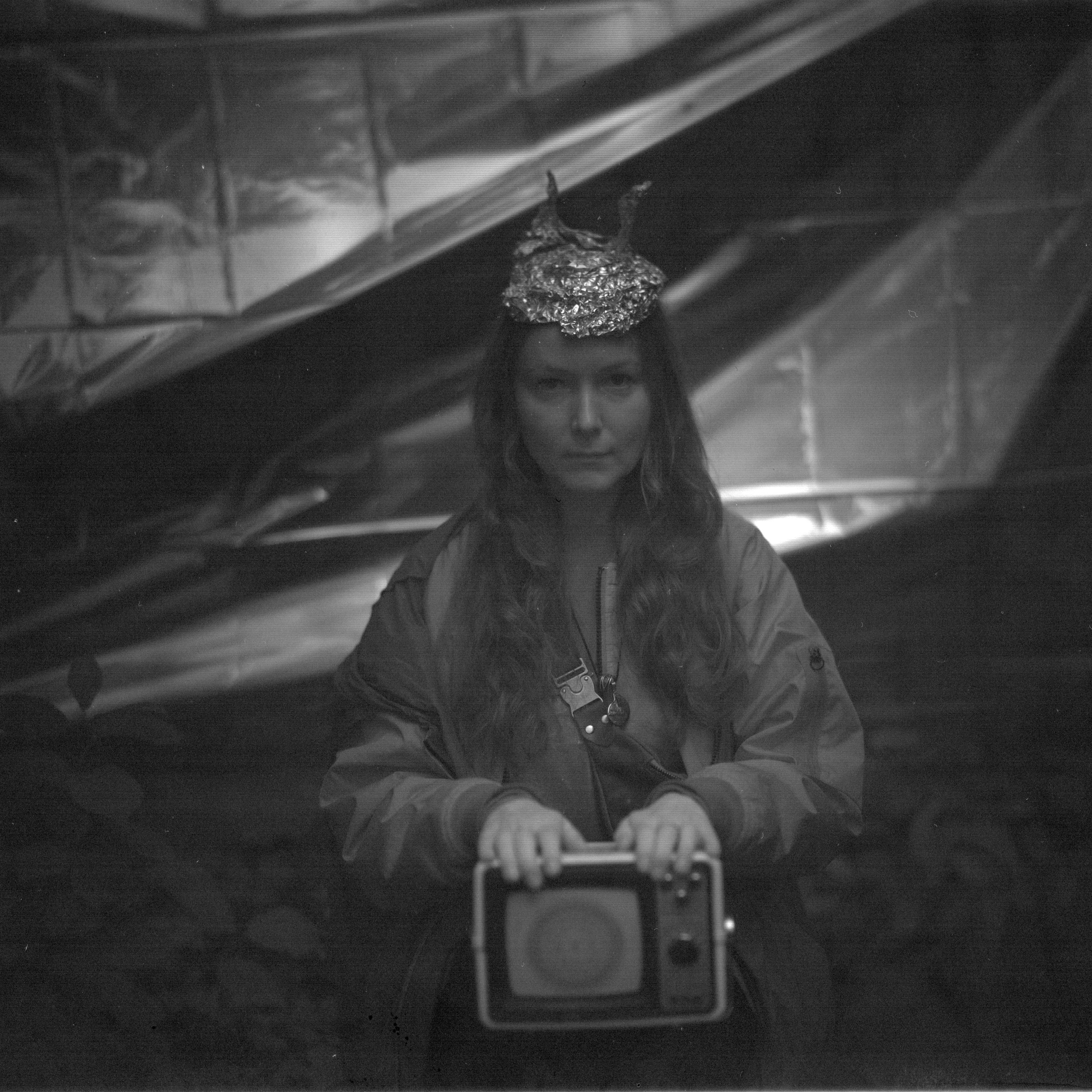 Ремонт головы с помощью Фольги и Буратино. Roman Hodirev is an esoteriologist, multidisciplinary artist, photographer and musician. Saint Petersburg, Riga