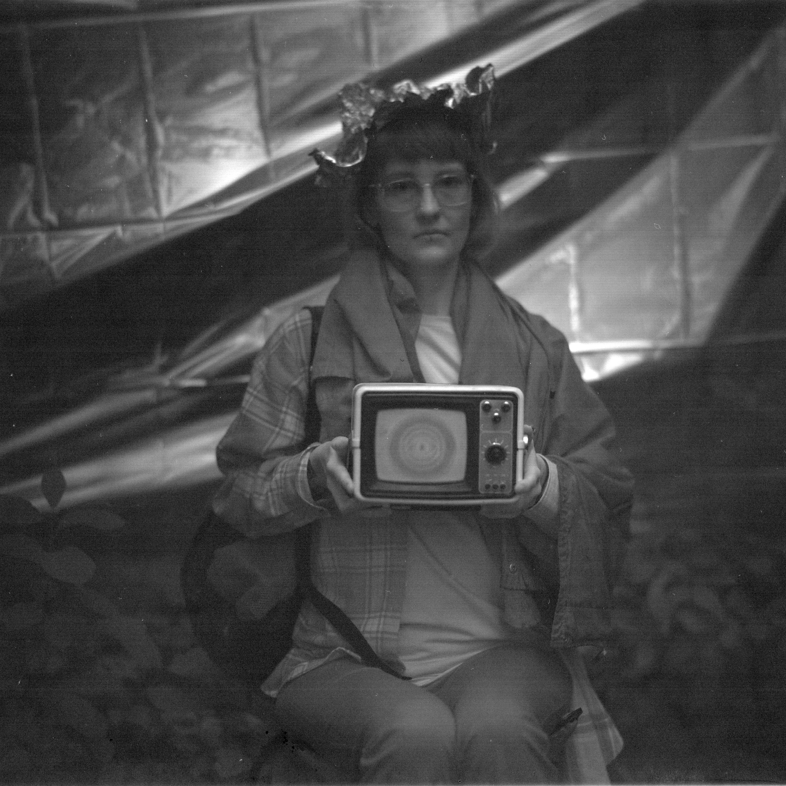 Ремонт головы с помощью Фольги и Буратино. Roman Hodirev is an esoteriologist, multidisciplinary artist, photographer and musician. Saint Petersburg, Riga