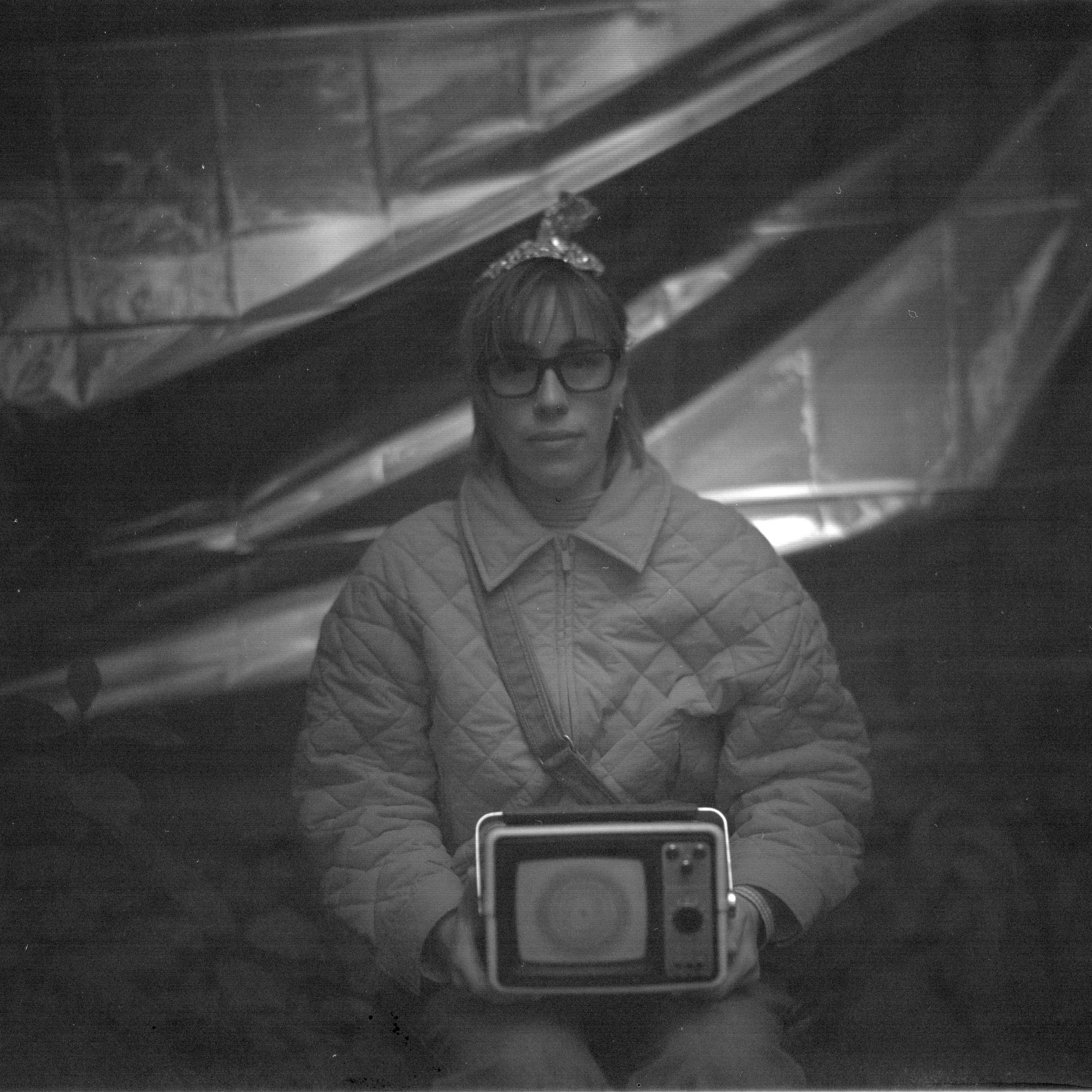 Ремонт головы с помощью Фольги и Буратино. Roman Hodirev is an esoteriologist, multidisciplinary artist, photographer and musician. Saint Petersburg, Riga