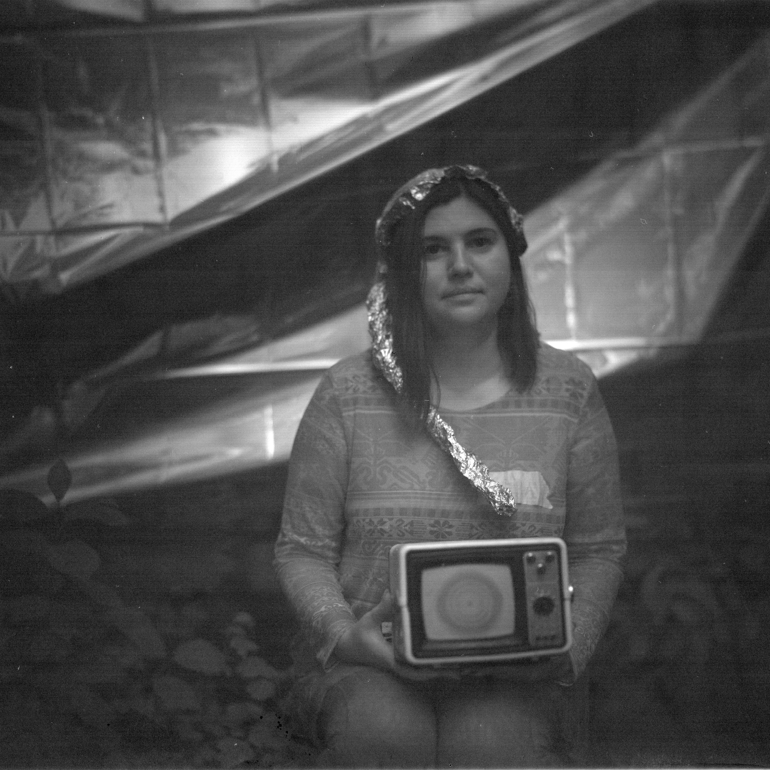 Ремонт головы с помощью Фольги и Буратино. Roman Hodirev is an esoteriologist, multidisciplinary artist, photographer and musician. Saint Petersburg, Riga