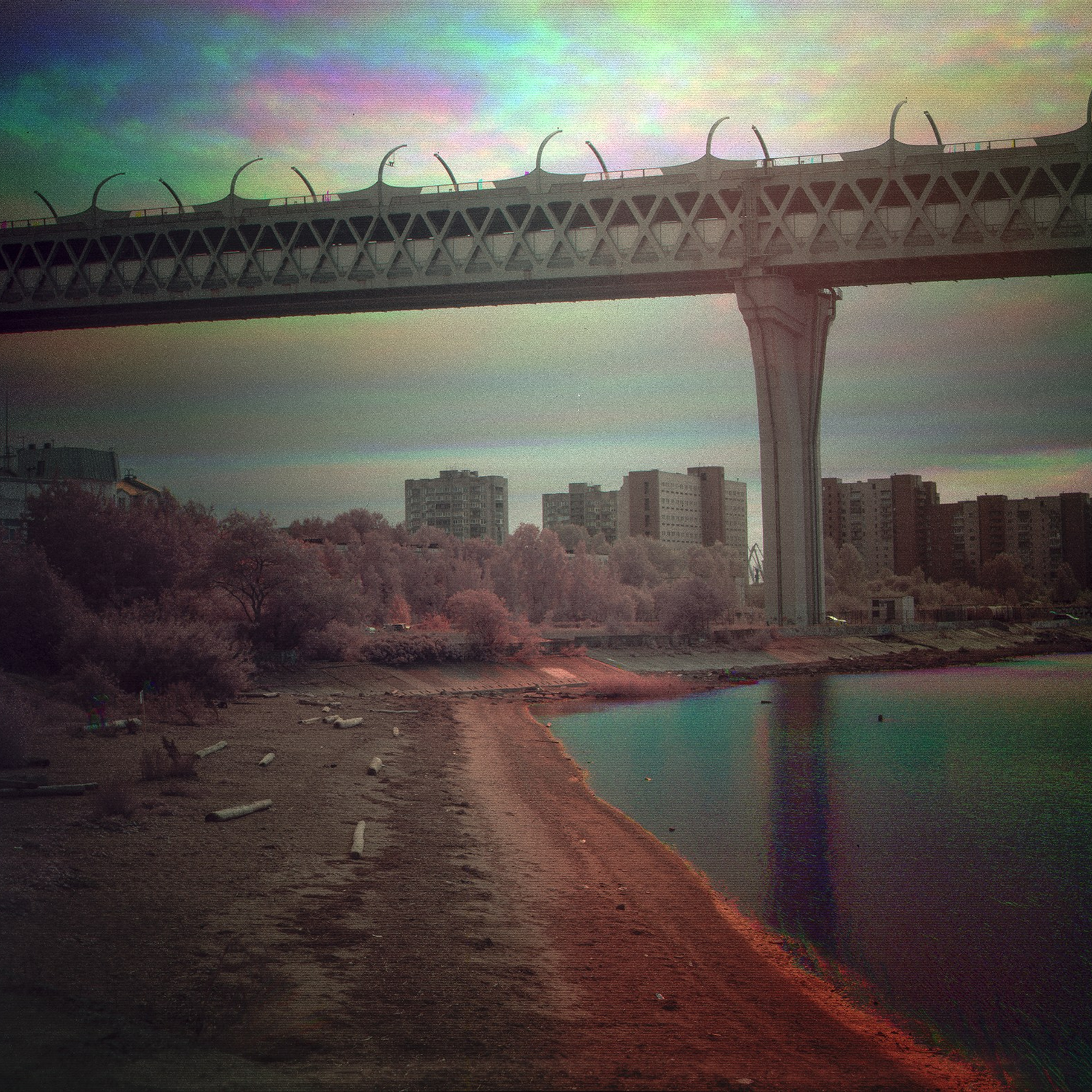 Альтернатива ковру и телевизору. Роман Ходырев — эзотериолог, художник, фотограф и музыкант. Санкт-Петербург, Рига