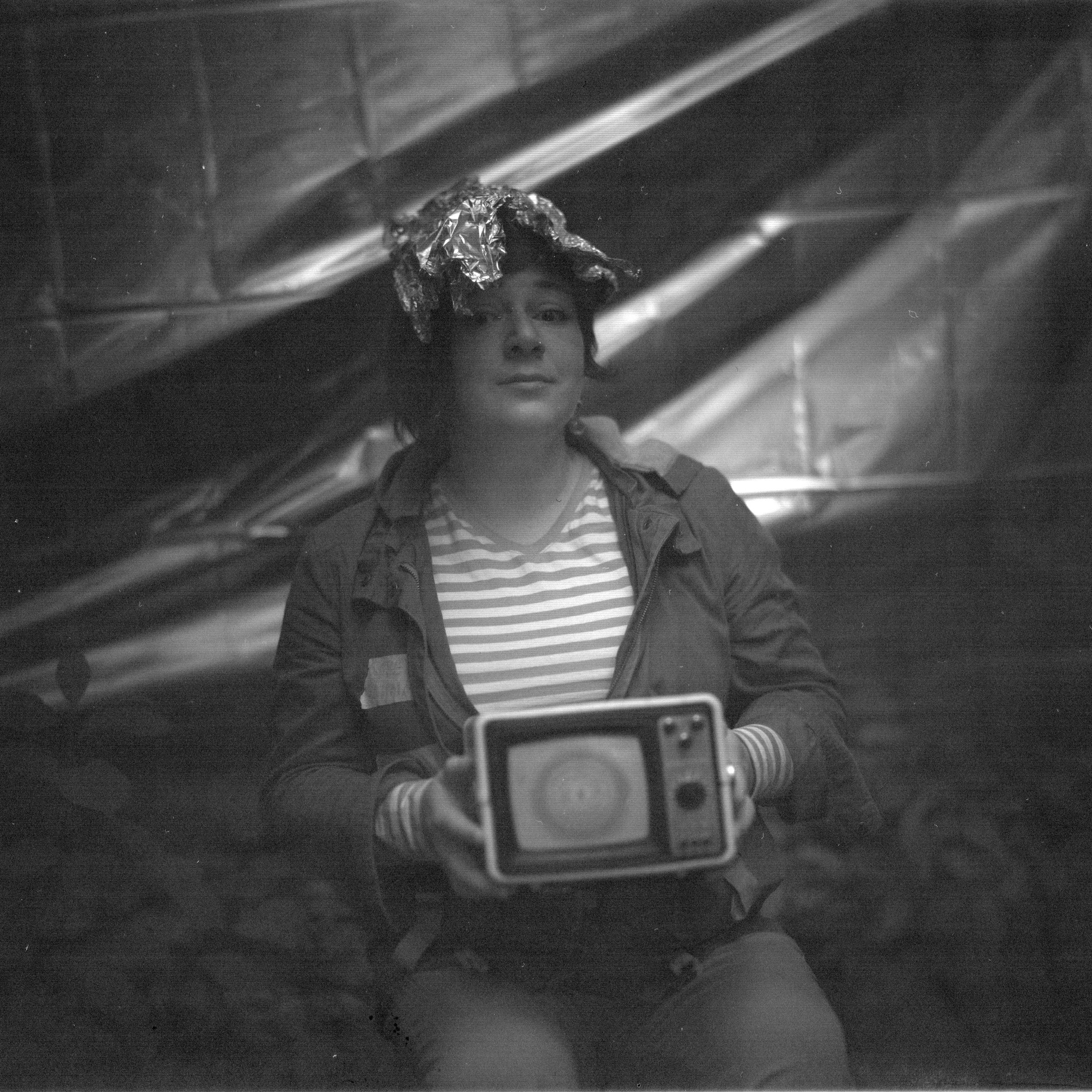 Ремонт головы с помощью Фольги и Буратино. Roman Hodirev is an esoteriologist, multidisciplinary artist, photographer and musician. Saint Petersburg, Riga