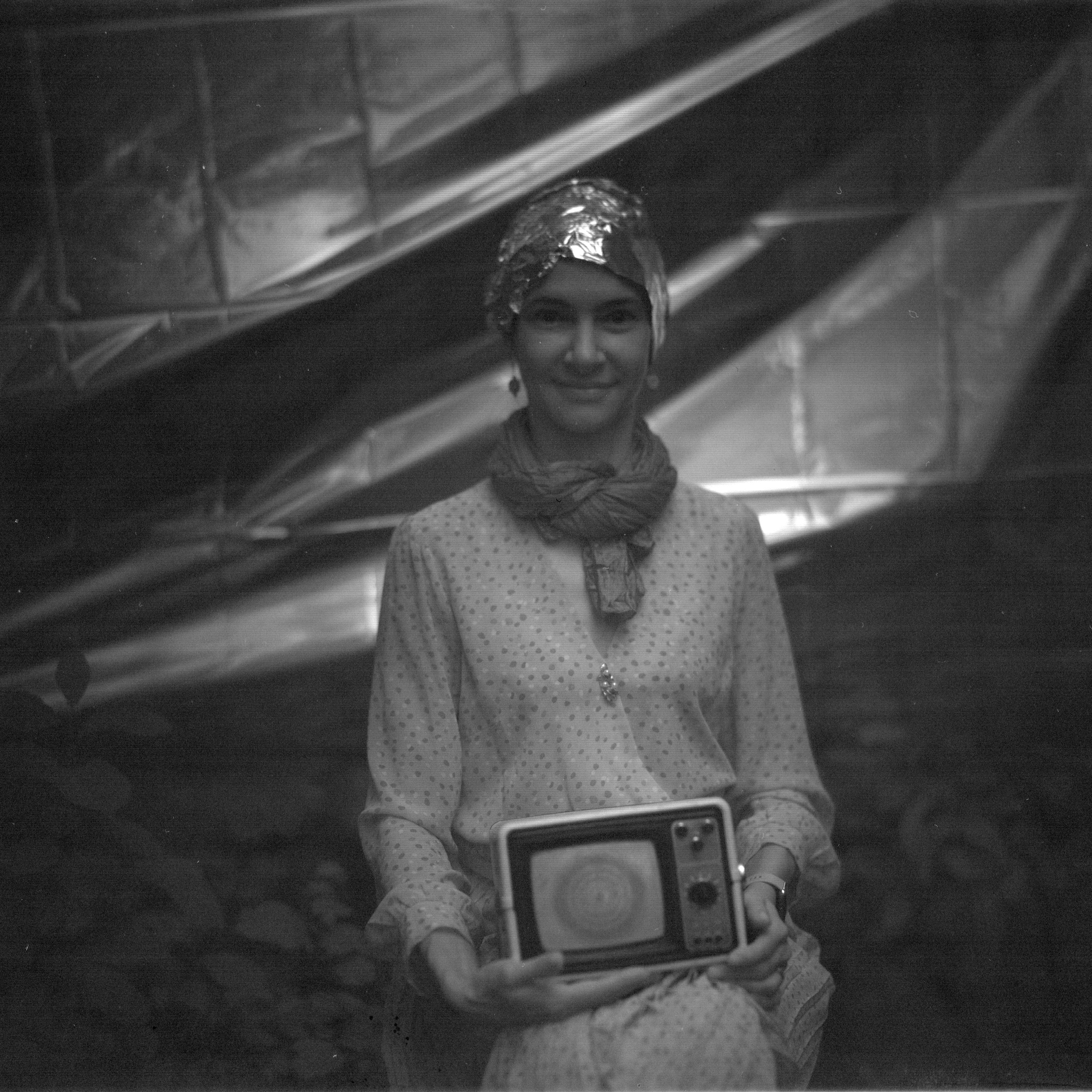 Ремонт головы с помощью Фольги и Буратино. Roman Hodirev is an esoteriologist, multidisciplinary artist, photographer and musician. Saint Petersburg, Riga