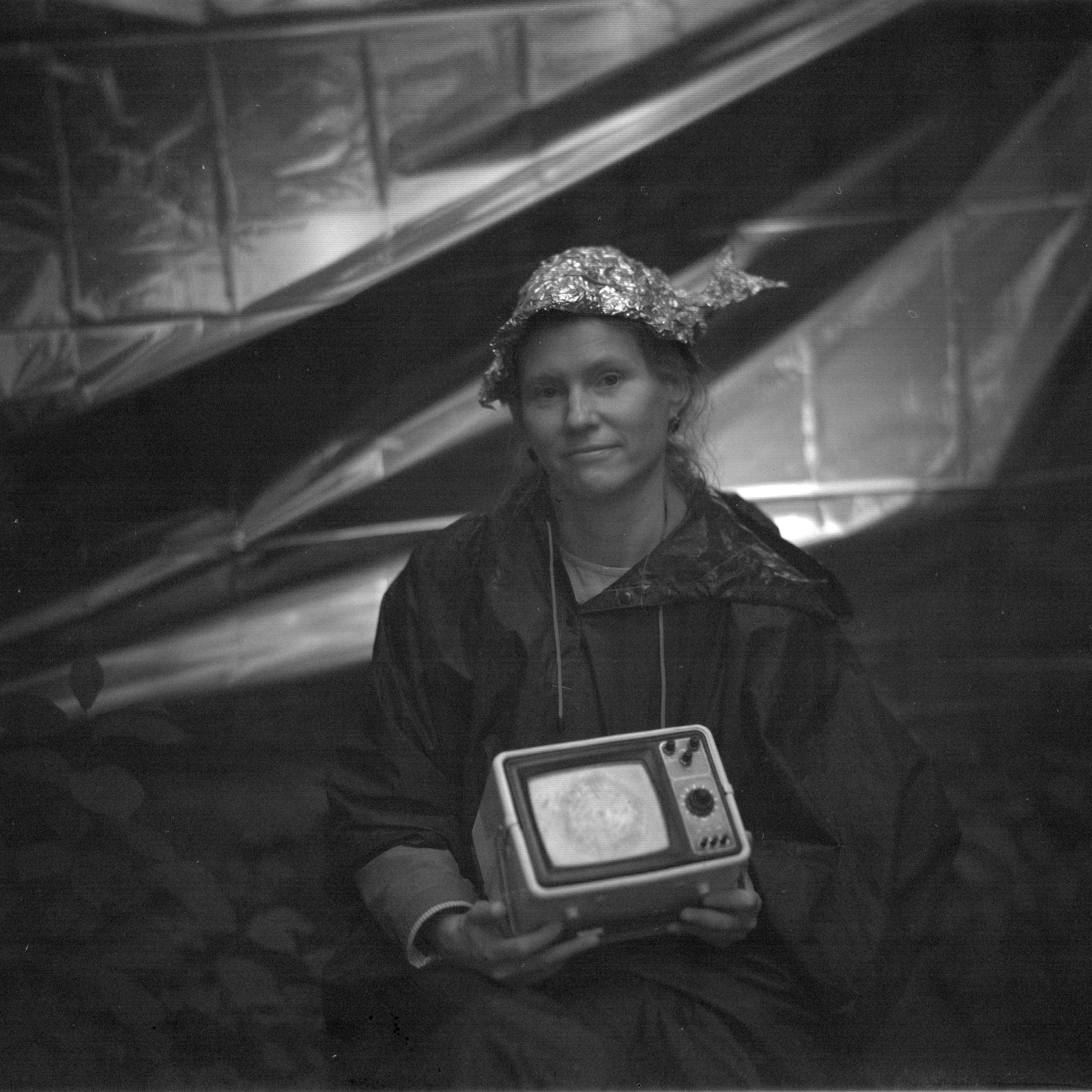 Ремонт головы с помощью Фольги и Буратино. Roman Hodirev is an esoteriologist, multidisciplinary artist, photographer and musician. Saint Petersburg, Riga