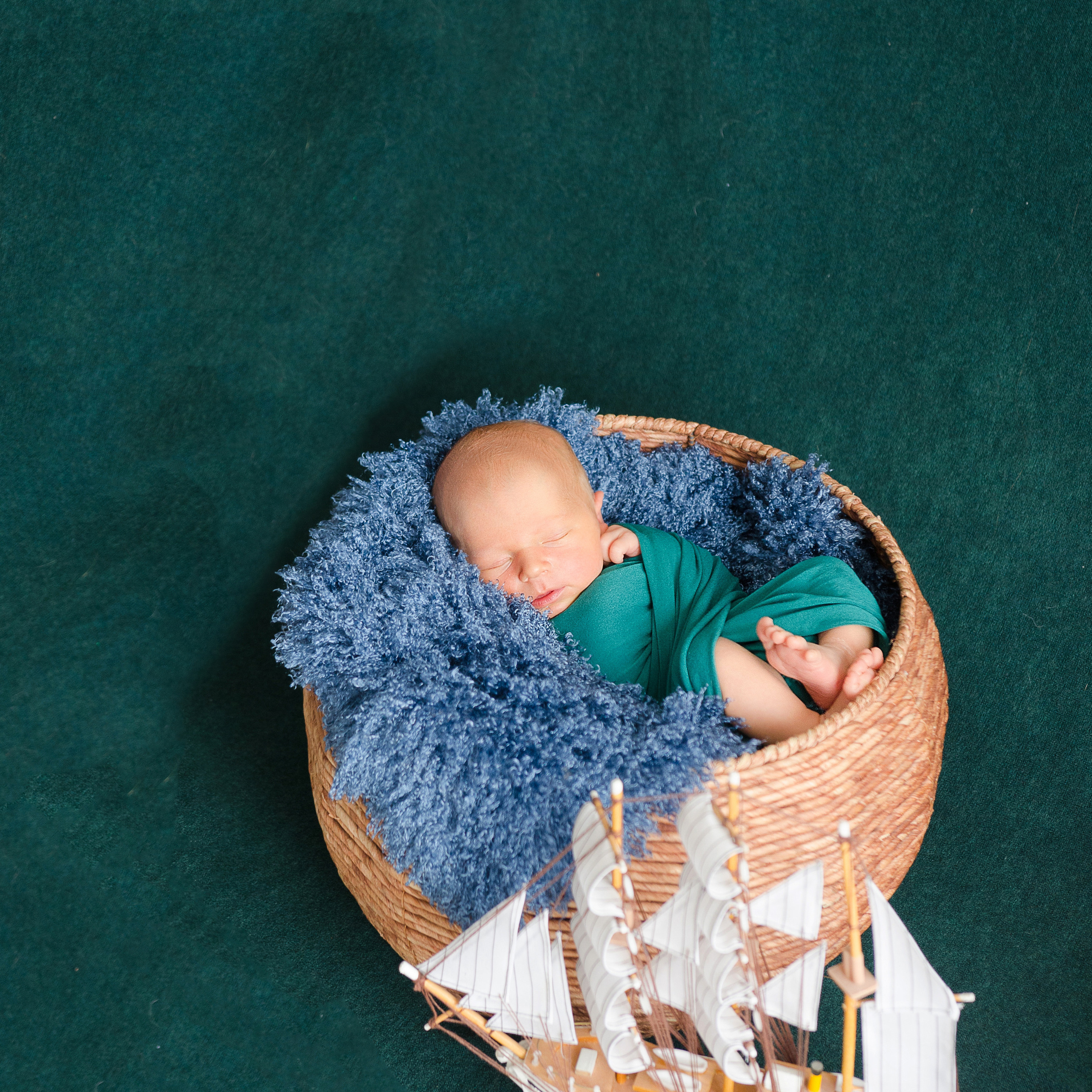 Фотосессия новорожденного в Воронеже. Фотограф новорожденных Воронеж — Дорохина Яна. Семейный фотограф