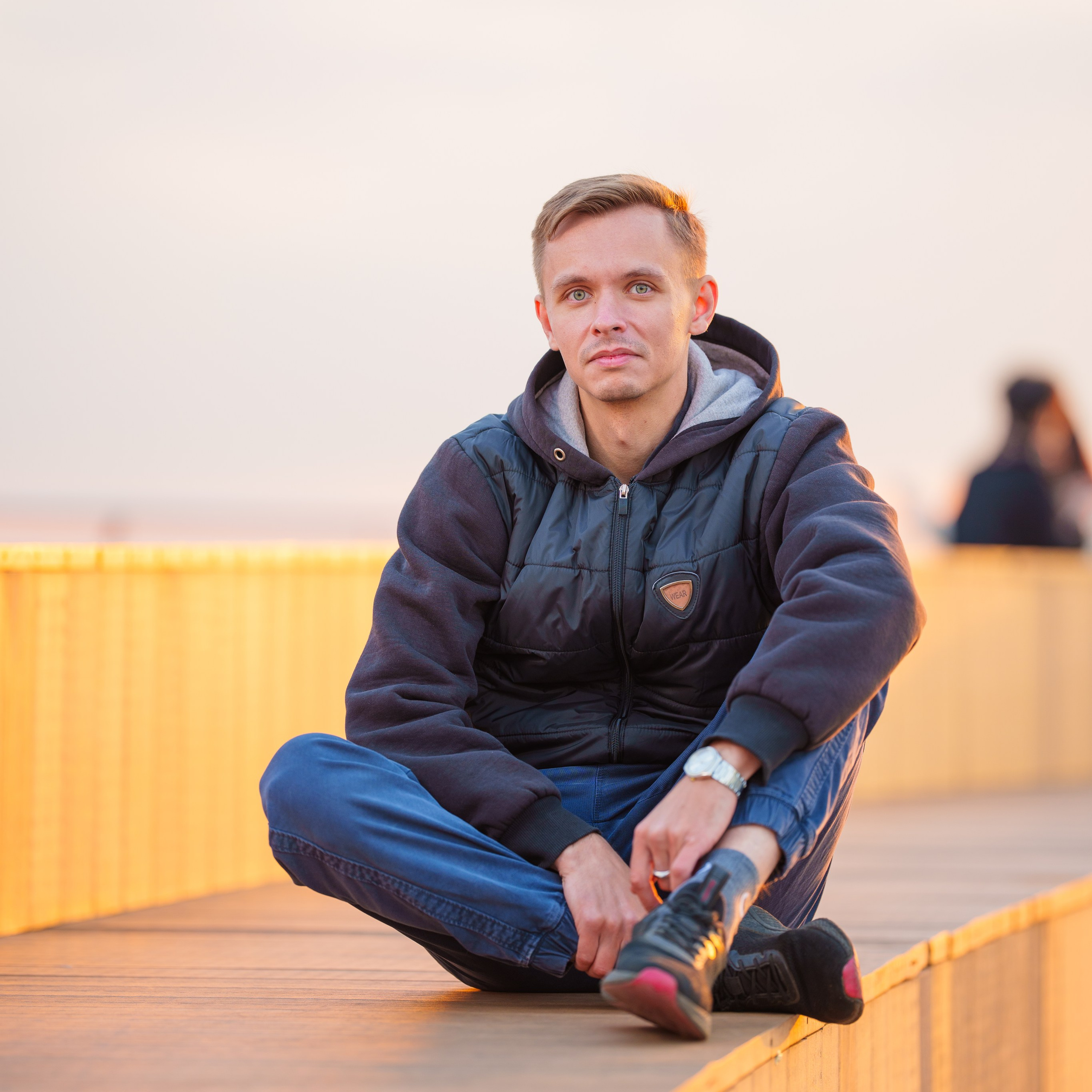 Портретная фотосессияСемейная фотосессияДетская фотосессияЛюбовная/Love-story фотосессияСвадебная фотосессияФотосессия для помолвкиПрофессиональный/деловой портретРекламная/коммерческая фотосессияФотосессия продукции (товары)Фотосессия моды (fashion)Бьюти-съемка (красота, макро-детали лица)Фотосессия lifestyle (повседневная жизнь, атмосфера)Фотосессия в полёте/авиационная (иногда отдельно как аэросъемка)Пейзажная/ландшафтная фотосессияАрхитектурная фотосессияАнфас/студийная фотосессияНю-фотосессия (с оговорками об этике и согласии)Фотосессия для артистов/музыкантовФотосессия для блогеров и инфлюенсеровФотосессия в стиле ретро/винтажЭко- и концептуальная съемка (арт-иллюстративная)Фотосессия для мероприятий (часто как репортажная)Aerial/дрон-съемка (в сочетании с портретной или пейзажной частью)Инфографическая/презентационная фотосессия (для презентаций и каталогов)