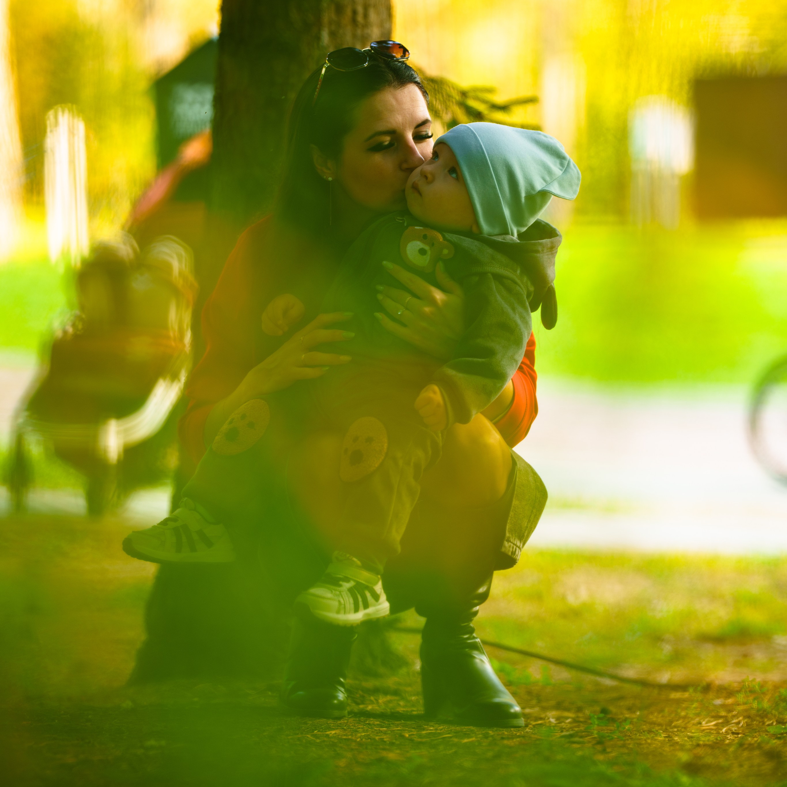 Портретная фотосессияСемейная фотосессияДетская фотосессияЛюбовная/Love-story фотосессияСвадебная фотосессияФотосессия для помолвкиПрофессиональный/деловой портретРекламная/коммерческая фотосессияФотосессия продукции (товары)Фотосессия моды (fashion)Бьюти-съемка (красота, макро-детали лица)Фотосессия lifestyle (повседневная жизнь, атмосфера)Фотосессия в полёте/авиационная (иногда отдельно как аэросъемка)Пейзажная/ландшафтная фотосессияАрхитектурная фотосессияАнфас/студийная фотосессияНю-фотосессия (с оговорками об этике и согласии)Фотосессия для артистов/музыкантовФотосессия для блогеров и инфлюенсеровФотосессия в стиле ретро/винтажЭко- и концептуальная съемка (арт-иллюстративная)Фотосессия для мероприятий (часто как репортажная)Aerial/дрон-съемка (в сочетании с портретной или пейзажной частью)Инфографическая/презентационная фотосессия (для презентаций и каталогов)