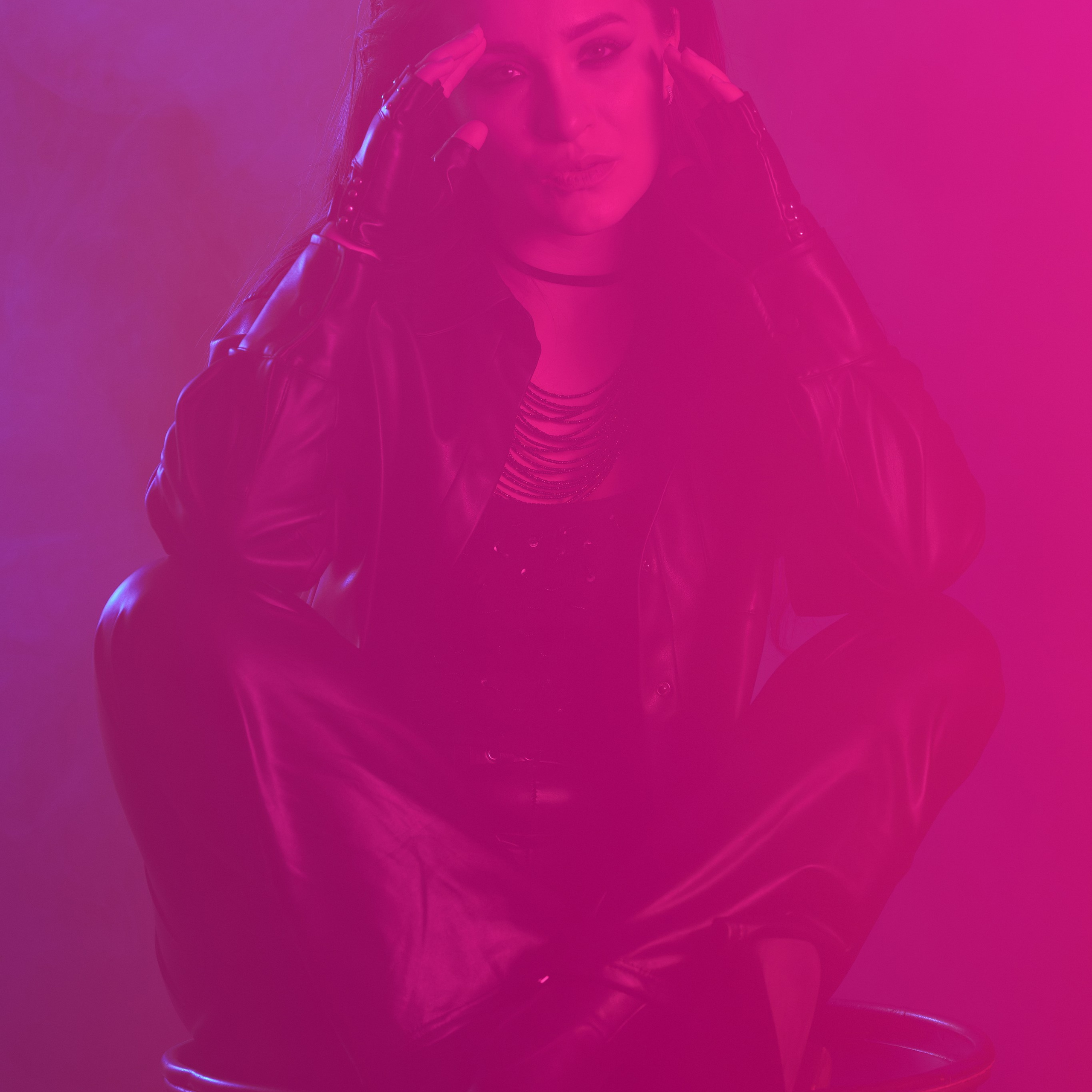 Портретная фотосессияСемейная фотосессияДетская фотосессияЛюбовная/Love-story фотосессияСвадебная фотосессияФотосессия для помолвкиПрофессиональный/деловой портретРекламная/коммерческая фотосессияФотосессия продукции (товары)Фотосессия моды (fashion)Бьюти-съемка (красота, макро-детали лица)Фотосессия lifestyle (повседневная жизнь, атмосфера)Фотосессия в полёте/авиационная (иногда отдельно как аэросъемка)Пейзажная/ландшафтная фотосессияАрхитектурная фотосессияАнфас/студийная фотосессияНю-фотосессия (с оговорками об этике и согласии)Фотосессия для артистов/музыкантовФотосессия для блогеров и инфлюенсеровФотосессия в стиле ретро/винтажЭко- и концептуальная съемка (арт-иллюстративная)Фотосессия для мероприятий (часто как репортажная)Aerial/дрон-съемка (в сочетании с портретной или пейзажной частью)Инфографическая/презентационная фотосессия (для презентаций и каталогов)