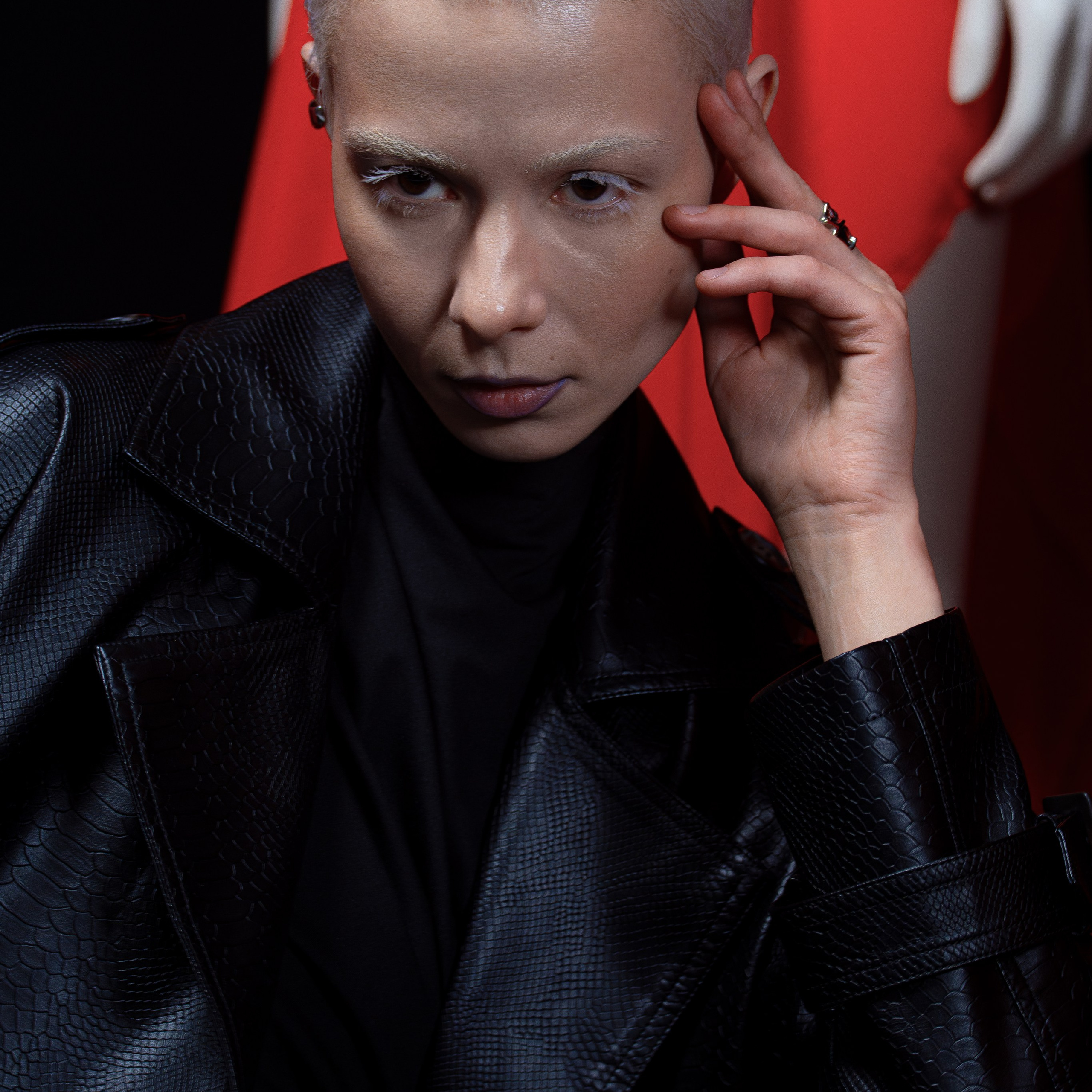 Портретная фотосессияСемейная фотосессияДетская фотосессияЛюбовная/Love-story фотосессияСвадебная фотосессияФотосессия для помолвкиПрофессиональный/деловой портретРекламная/коммерческая фотосессияФотосессия продукции (товары)Фотосессия моды (fashion)Бьюти-съемка (красота, макро-детали лица)Фотосессия lifestyle (повседневная жизнь, атмосфера)Фотосессия в полёте/авиационная (иногда отдельно как аэросъемка)Пейзажная/ландшафтная фотосессияАрхитектурная фотосессияАнфас/студийная фотосессияНю-фотосессия (с оговорками об этике и согласии)Фотосессия для артистов/музыкантовФотосессия для блогеров и инфлюенсеровФотосессия в стиле ретро/винтажЭко- и концептуальная съемка (арт-иллюстративная)Фотосессия для мероприятий (часто как репортажная)Aerial/дрон-съемка (в сочетании с портретной или пейзажной частью)Инфографическая/презентационная фотосессия (для презентаций и каталогов)