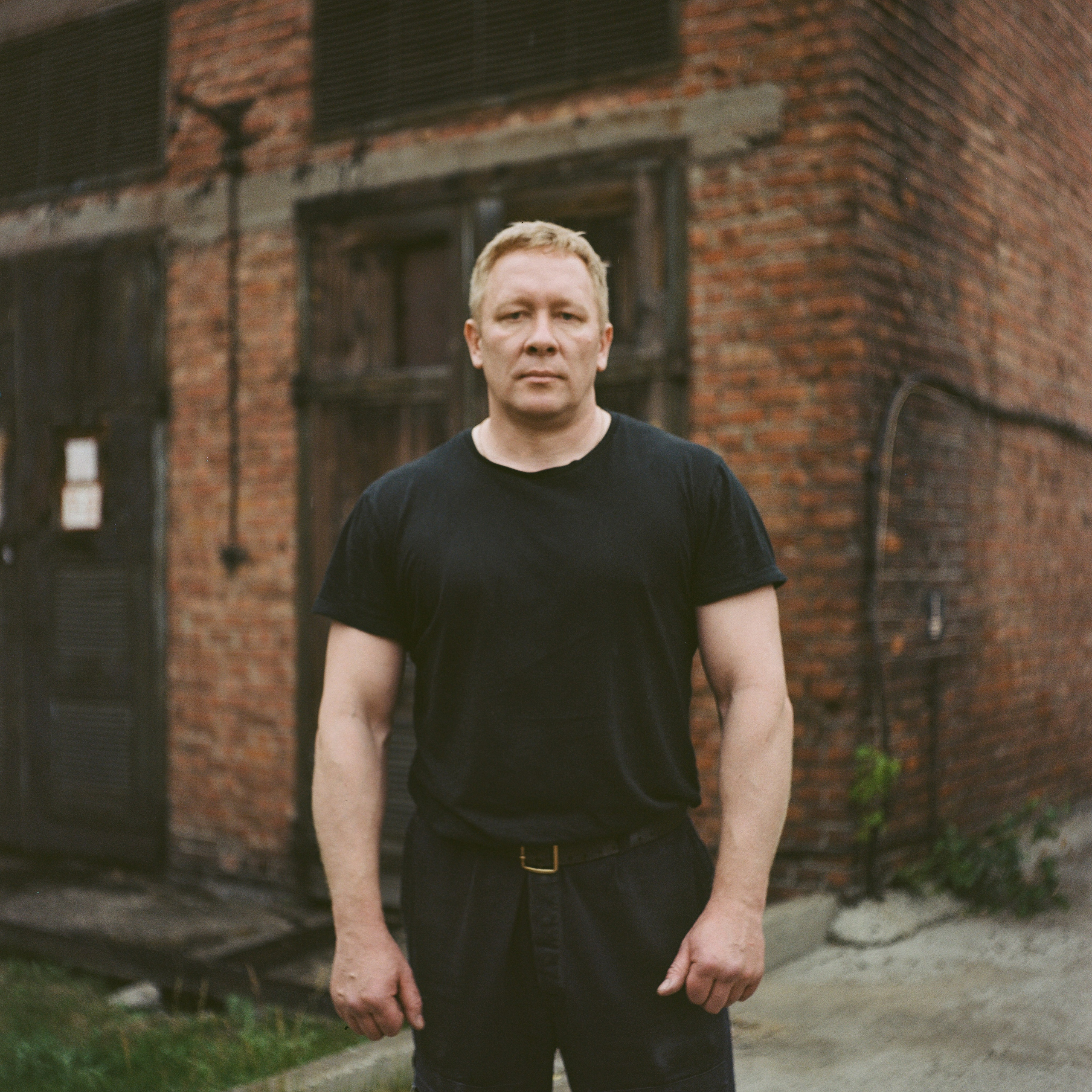 Русский проспект. Not an artist, but photographer. Ivan birdman