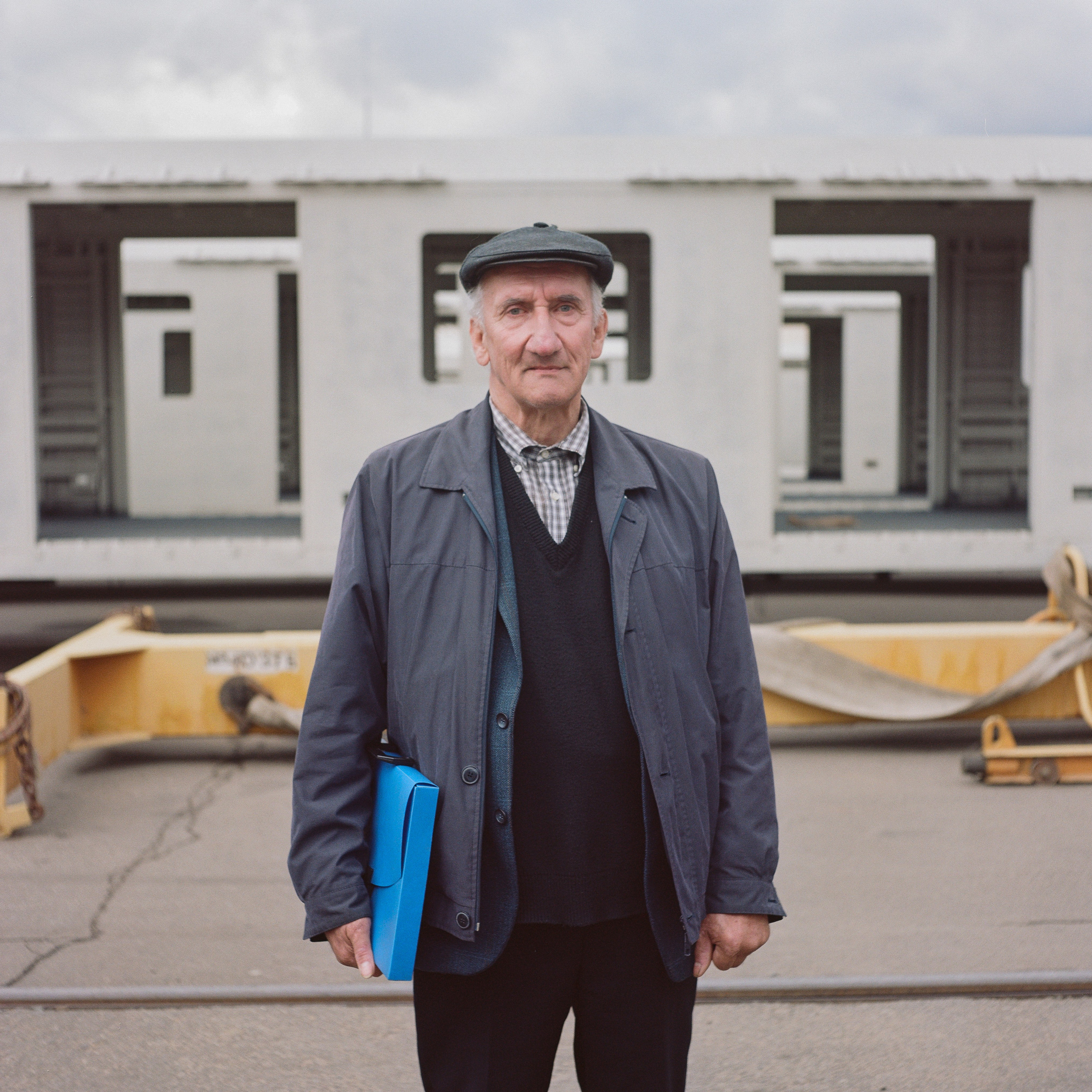 Русский проспект. Not an artist, but photographer. Ivan birdman