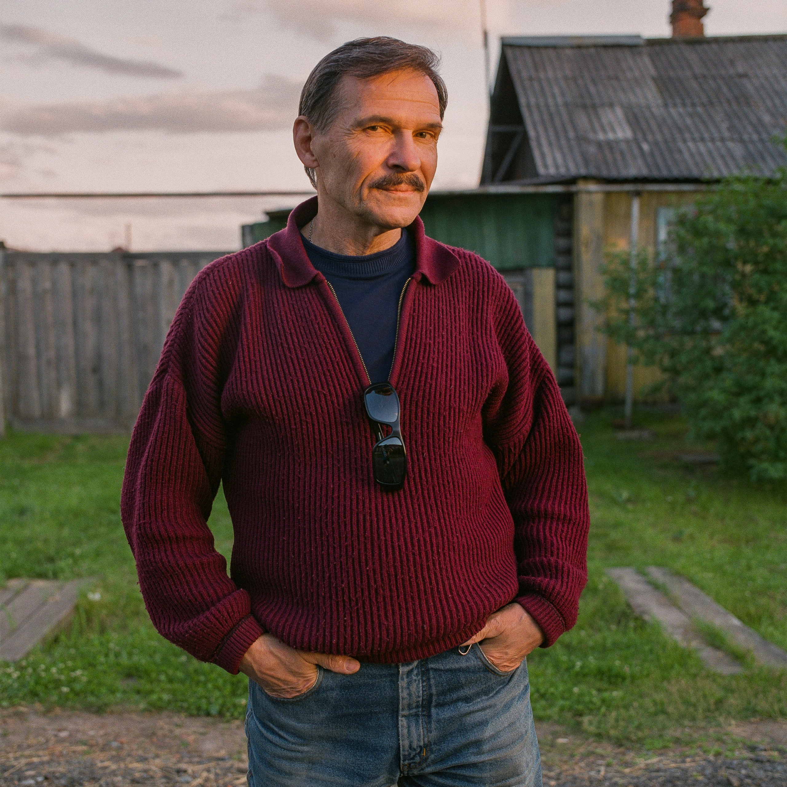 Русский проспект. Not an artist, but photographer. Ivan birdman