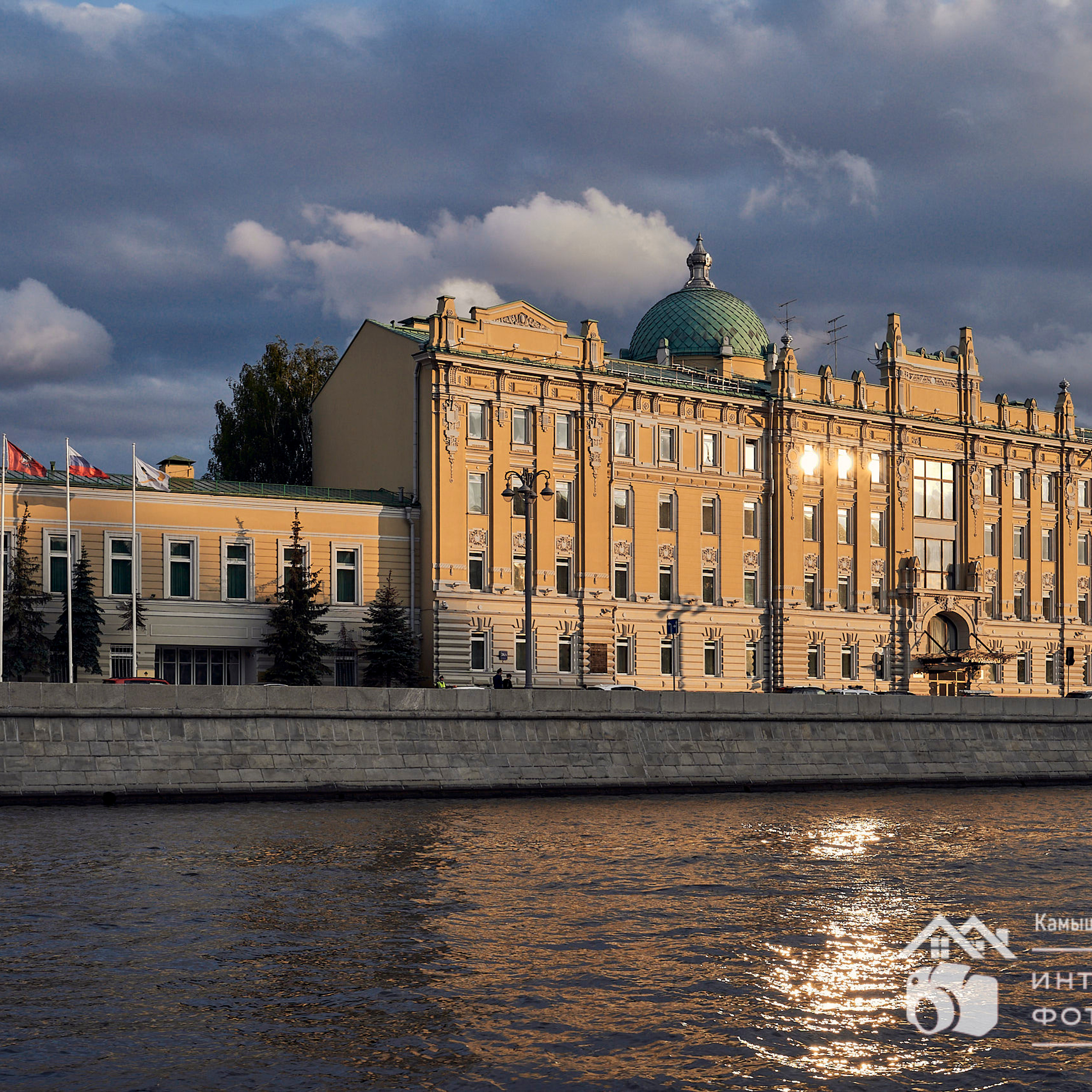 Вечерняя Москва с кораблика: Таганка