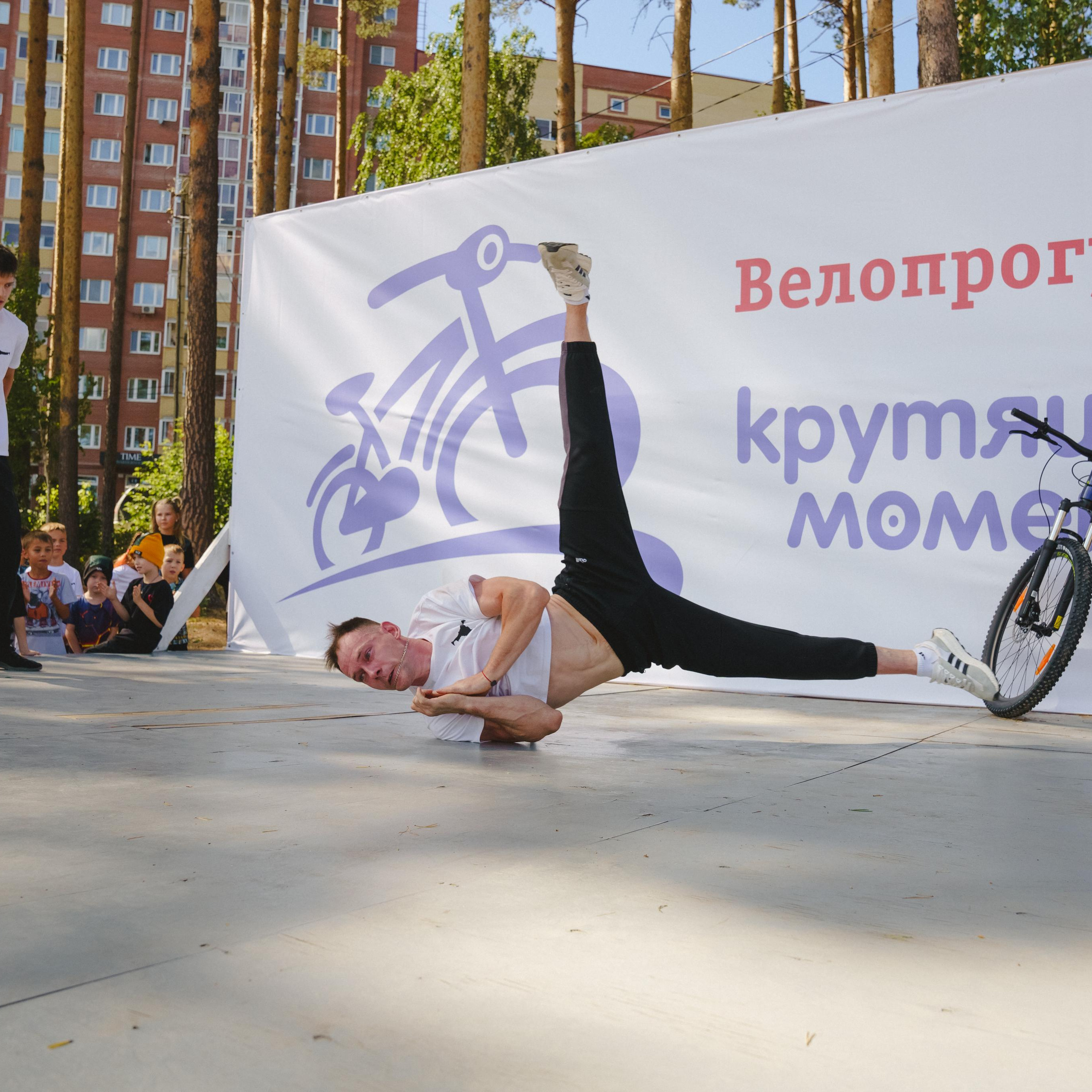 Литературная коллаборация «ДУХ». Фотограф в детский сад в Екатеринбурге, выпускные альбомы Юлия Умерова
