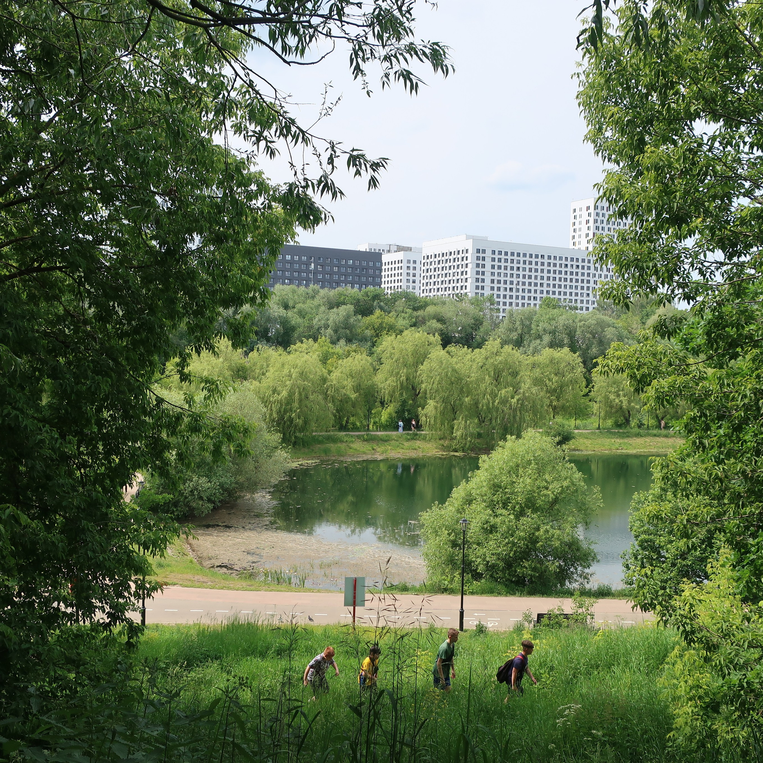 Фотопрогулки. Проект «Фотокладовка»: блог уличной фотографии в формате street photo