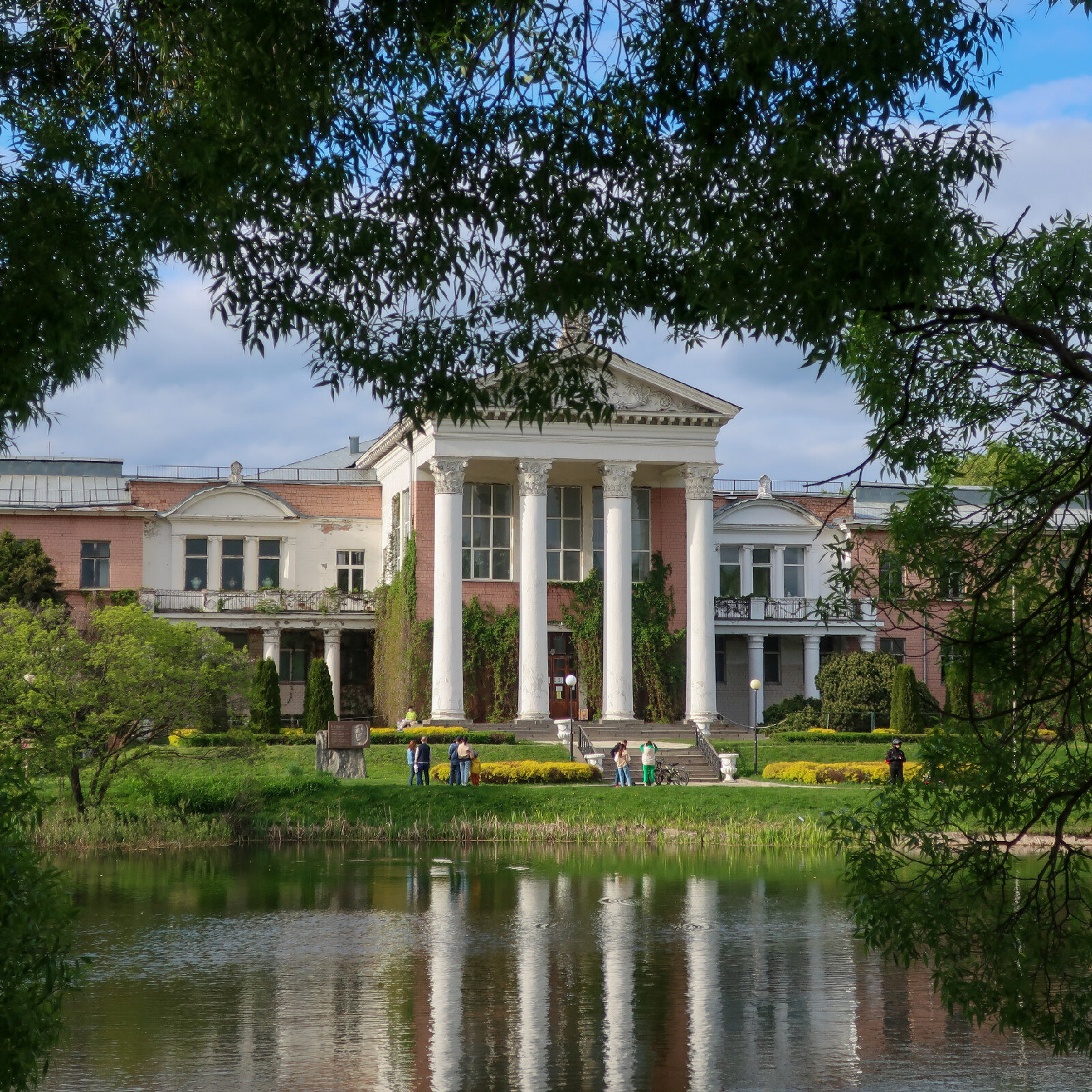 Фотопрогулки. Проект «Фотокладовка»: блог уличной фотографии в формате street photo